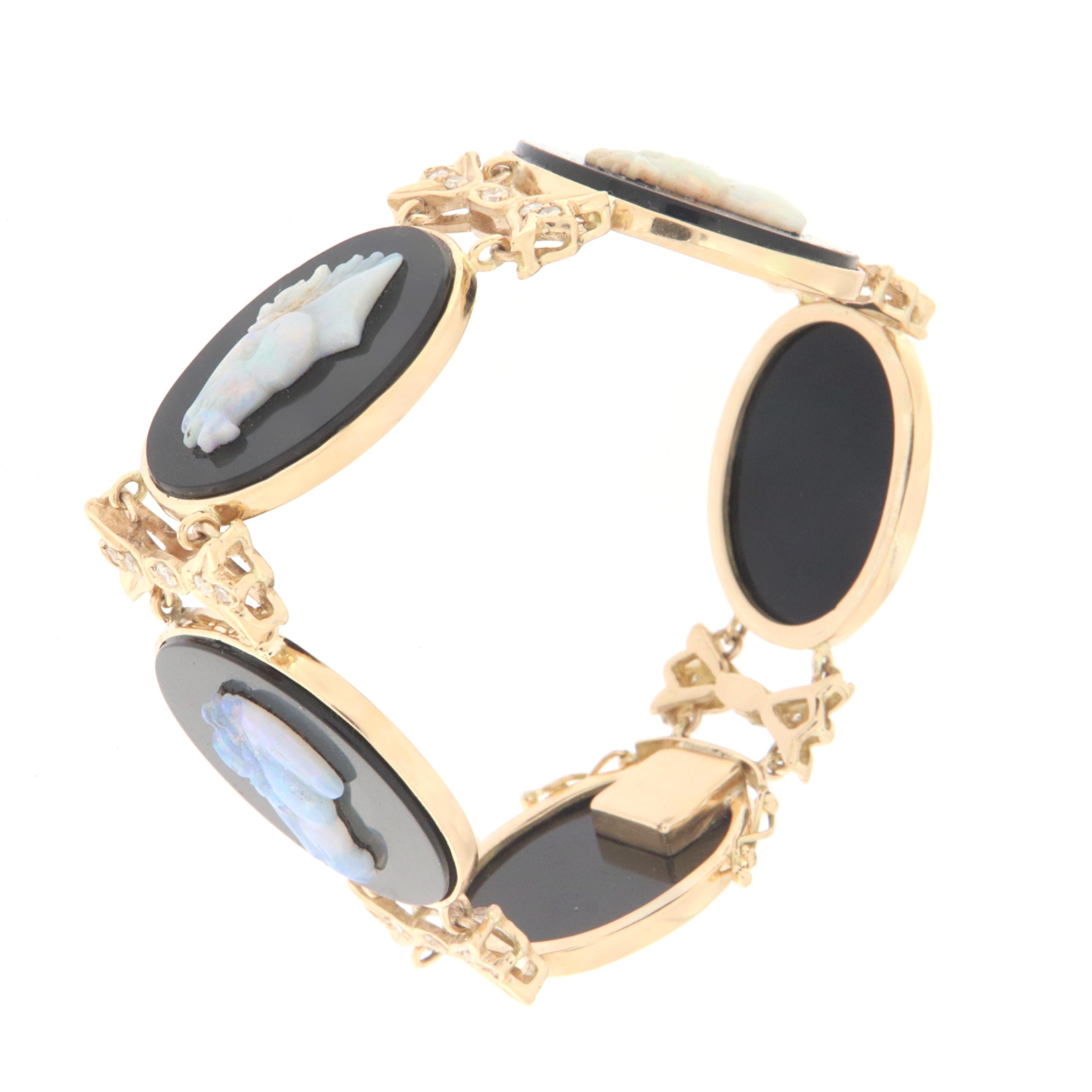 Opal Horses 14 Karat Yellow Gold Onyx Diamonds Cuff Bracelet In New Condition For Sale In Marcianise, IT