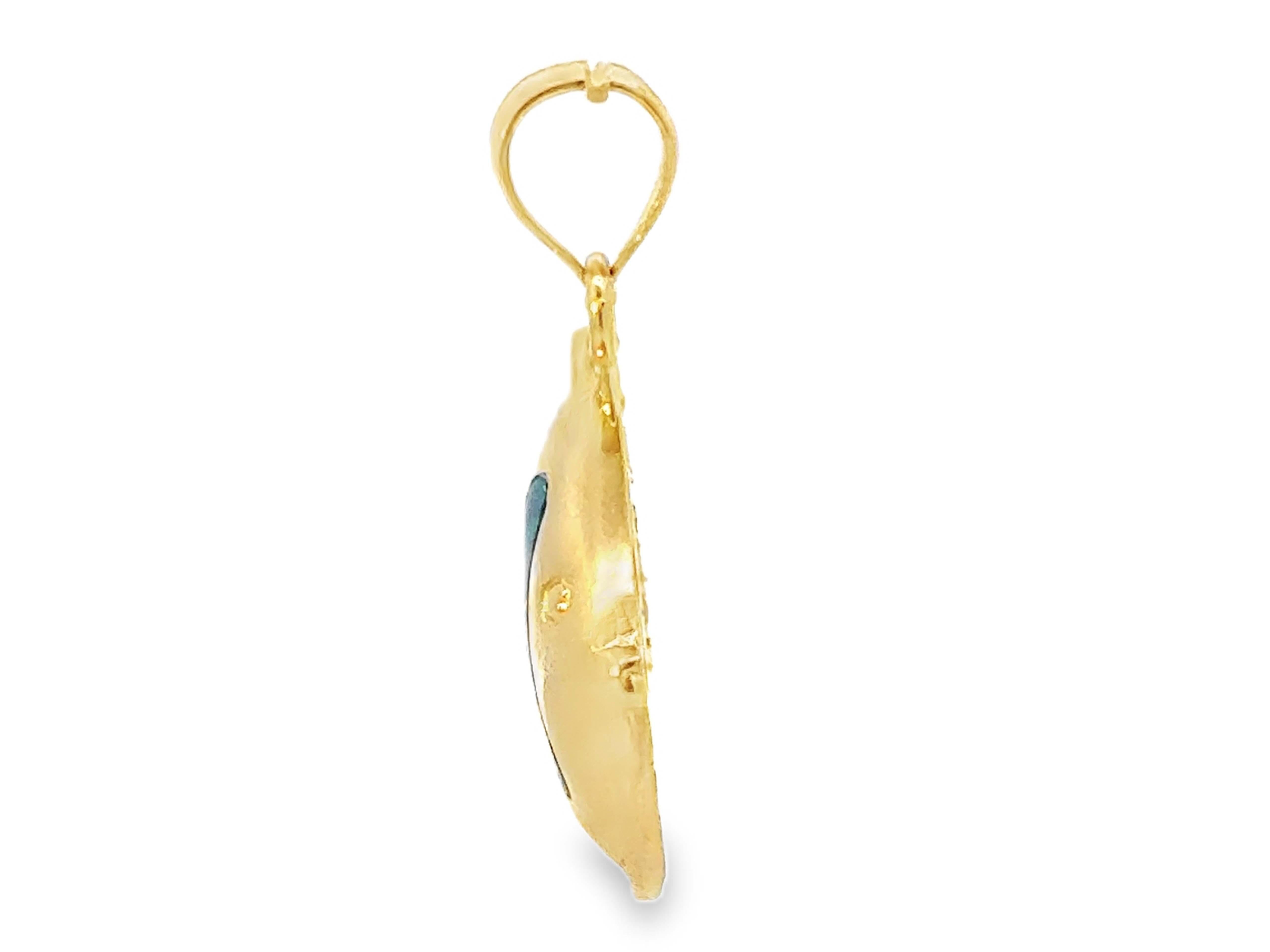 Pendentif poisson incrusté d'opales en or jaune 14 carats Pour femmes en vente
