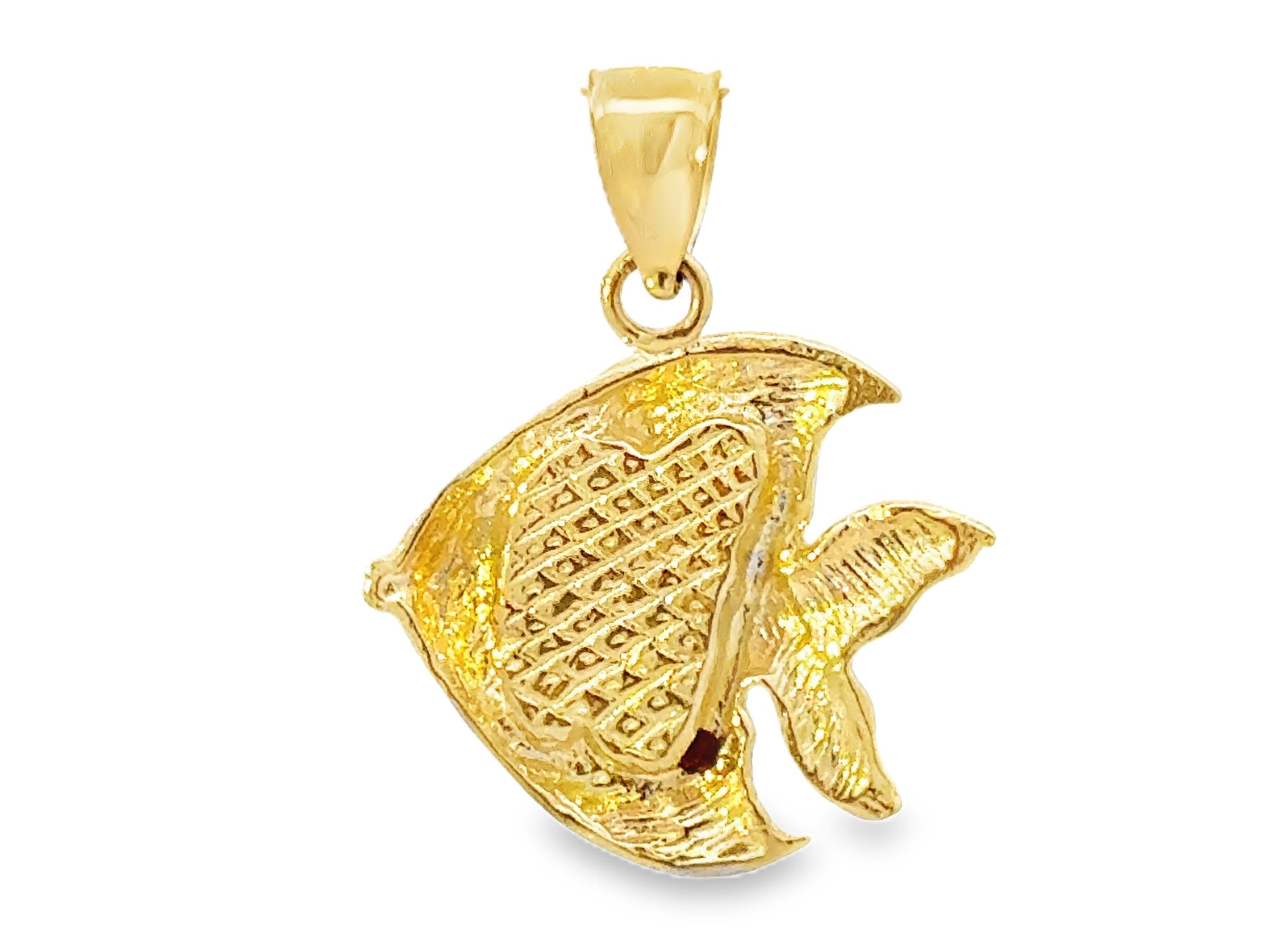 Pendentif poisson incrusté d'opales en or jaune 14 carats en vente 1