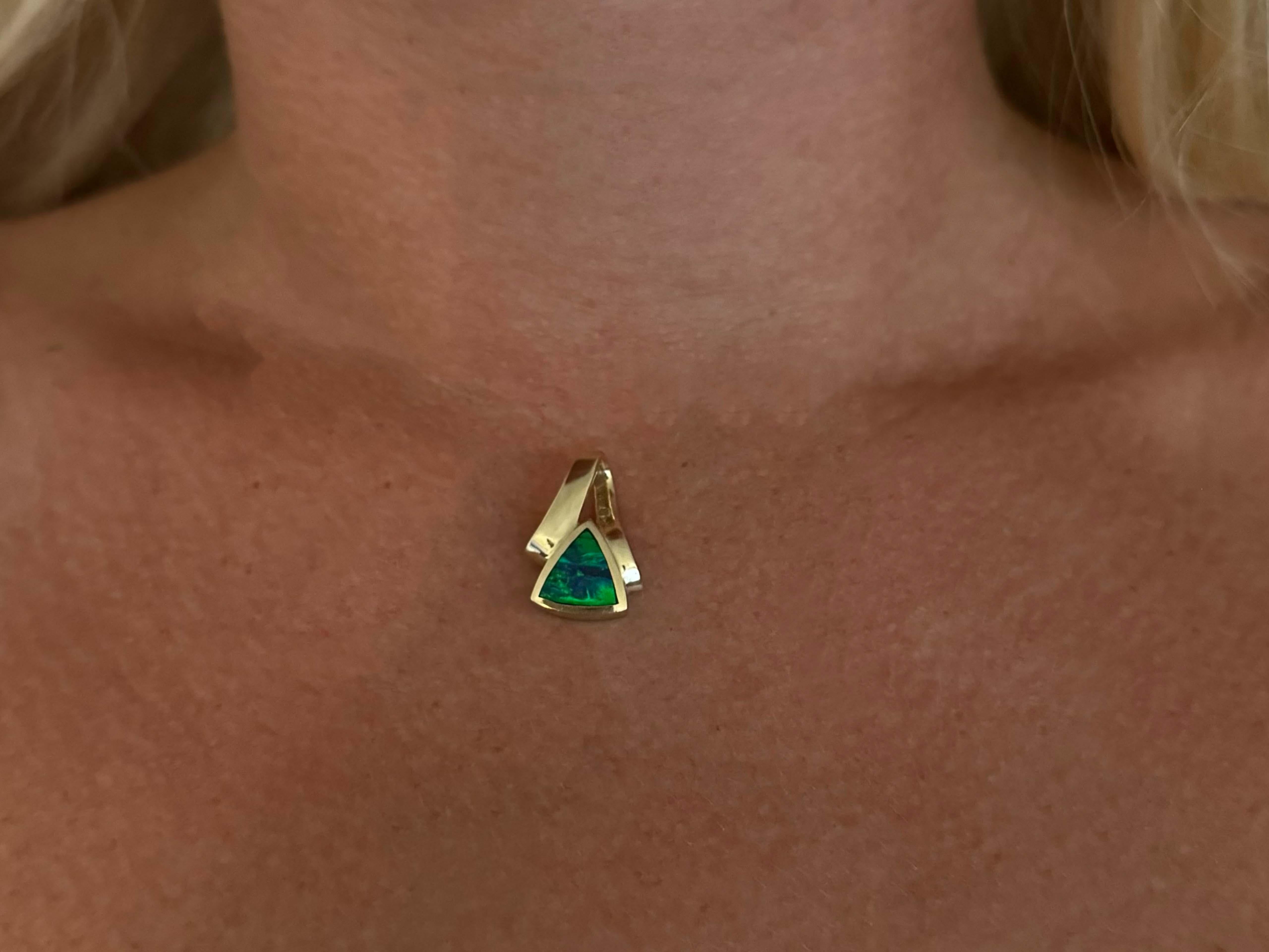  Spécifications de l'article :

Métal du collier : or jaune 14k

Poids total : 3,7 grammes

Estampillé : 