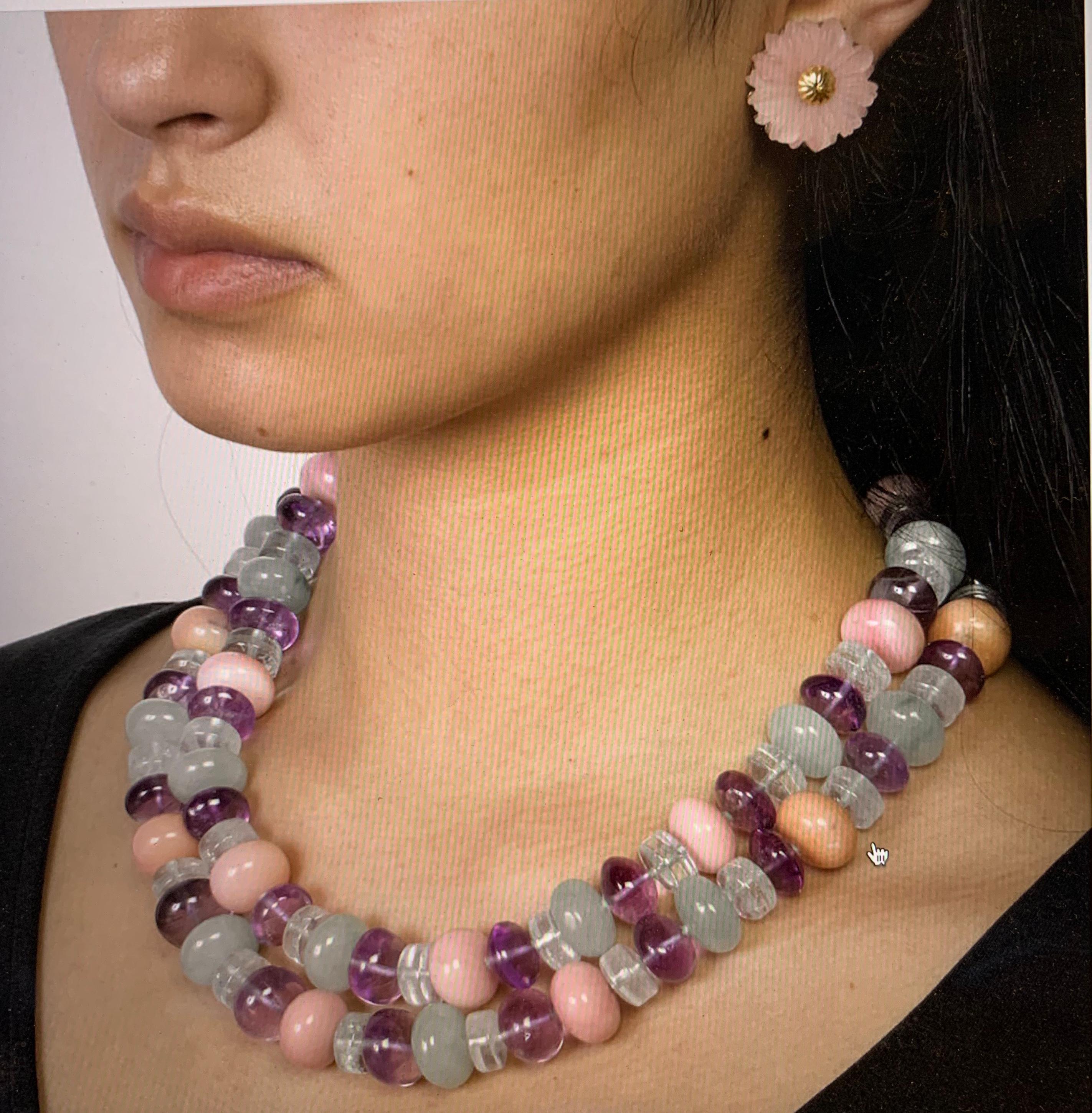 Collar de ópalo, jade, amatista y cristal de roca Estate Barbara Taylor Bradford OBE Cuenta en venta