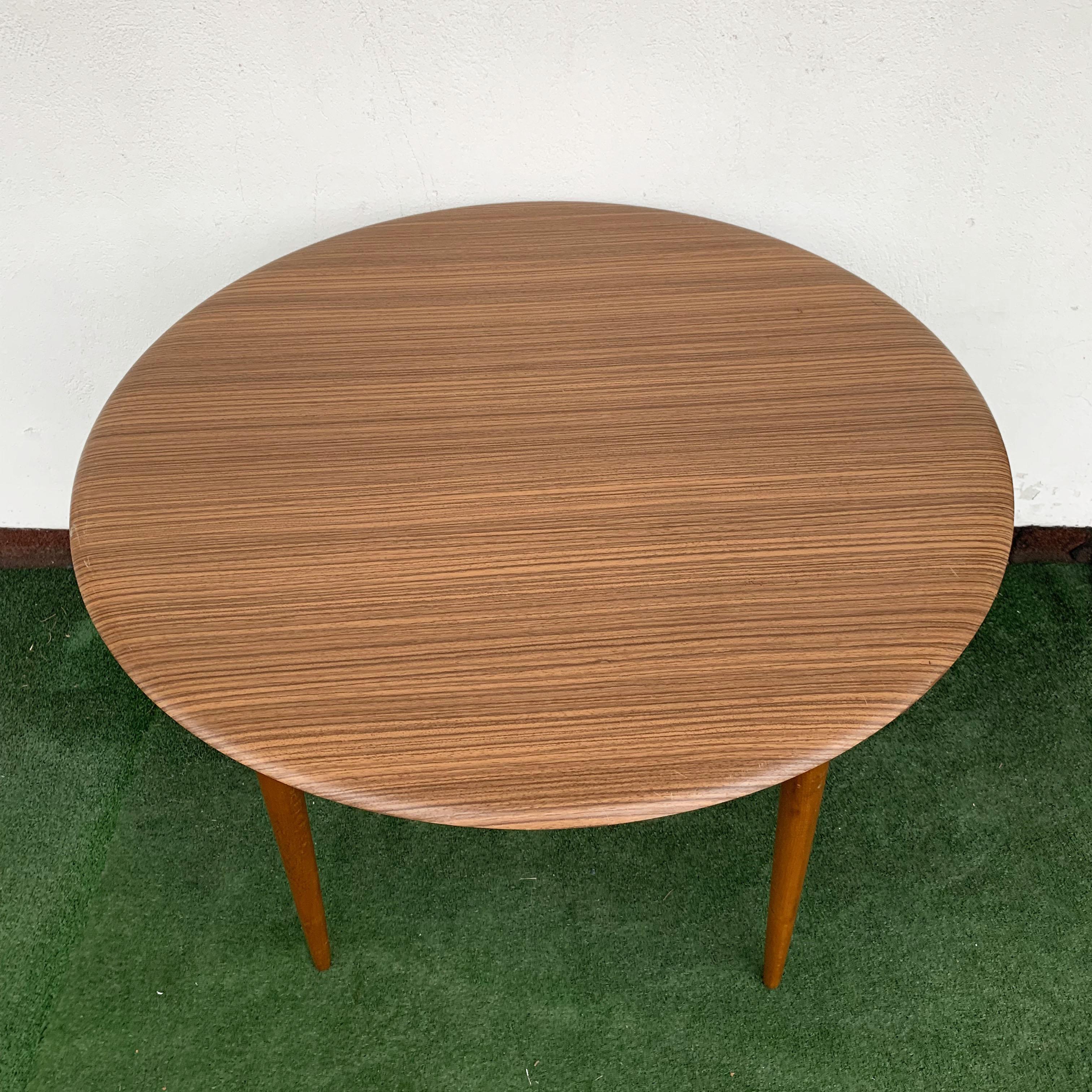 Opal Kleinmöbel Midcentury Resin and Wood German Round Coffee Table, 1960s 2