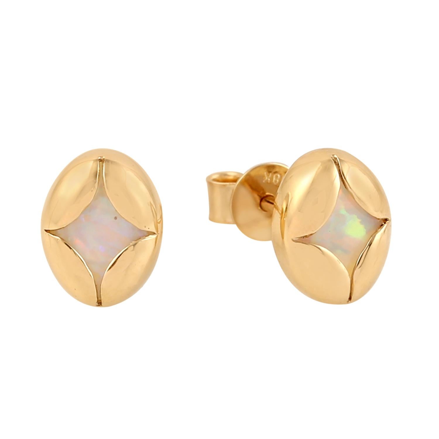 Opal Minimal Ohrstecker aus 18 Karat Gelbgold mit Ohrsteckern (Kunsthandwerker*in)