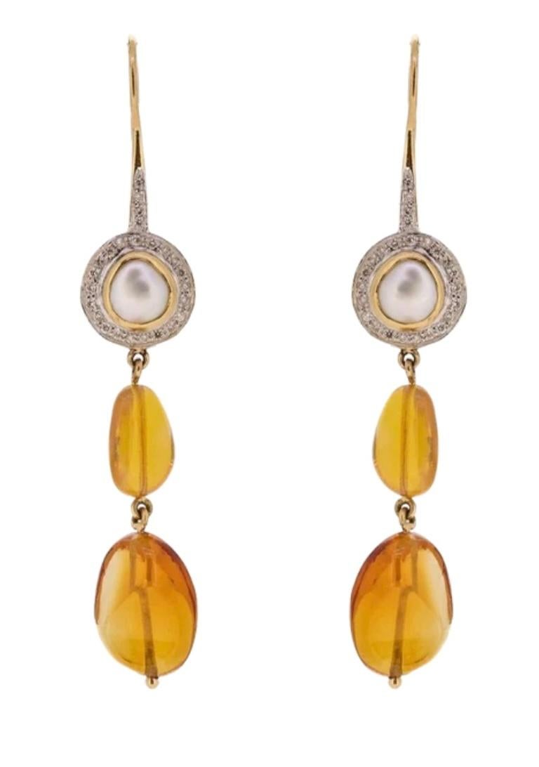 Orecchini a goccia con opale, perle e diamanti in oro giallo 18 carati In condizioni Nuovo in vendita a London, GB