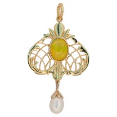 Opale, perle Pendentif de style vintage. 
