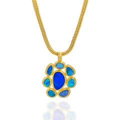Opal Pendant in 22 Karat gold
