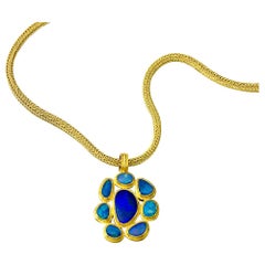 Opal Pendant in 22 Karat gold