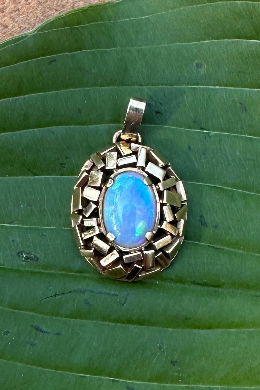 Cabochon Opal Pendant Necklace Green Blue Red Yellow Fire 14 Karat Gold Antique Retro For Sale