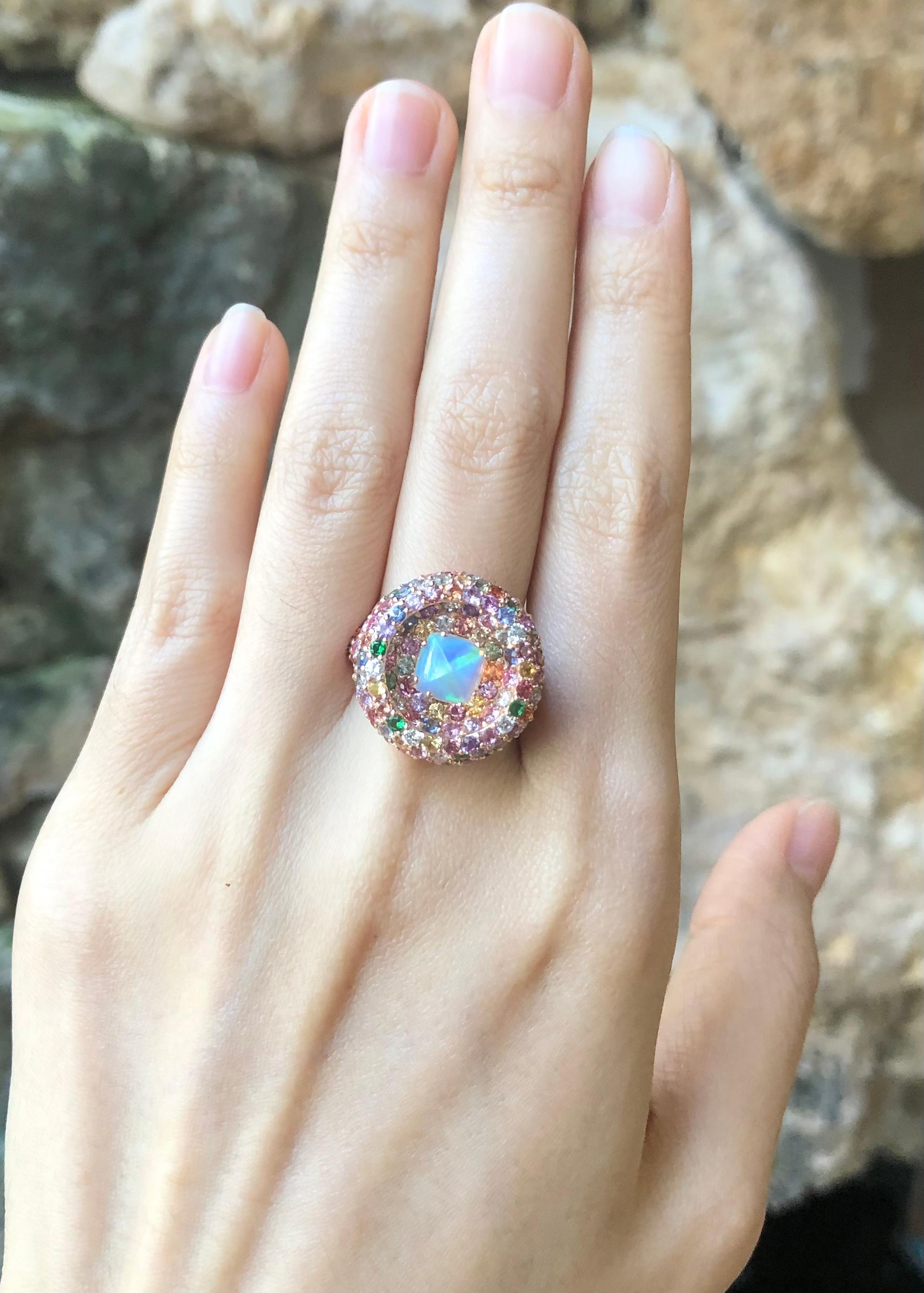 Opal, Rainbow Colour Sapphire and Diamond Ring set in 18K Rose Gold Settings In New Condition For Sale In Bangkok, TH