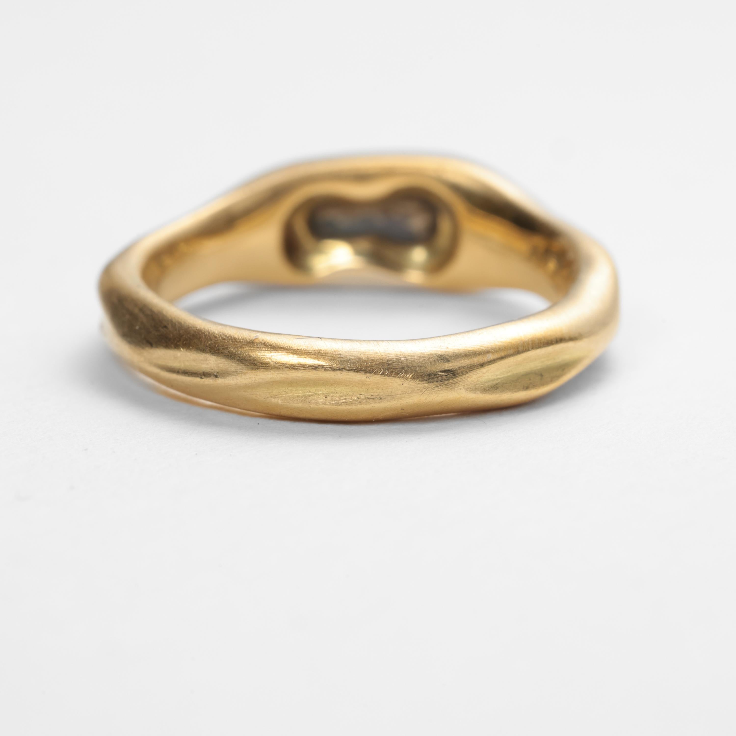 Anello Opale Lightning Ridge Australiano, Red Flash, 18K Misura 8.5 in vendita 1