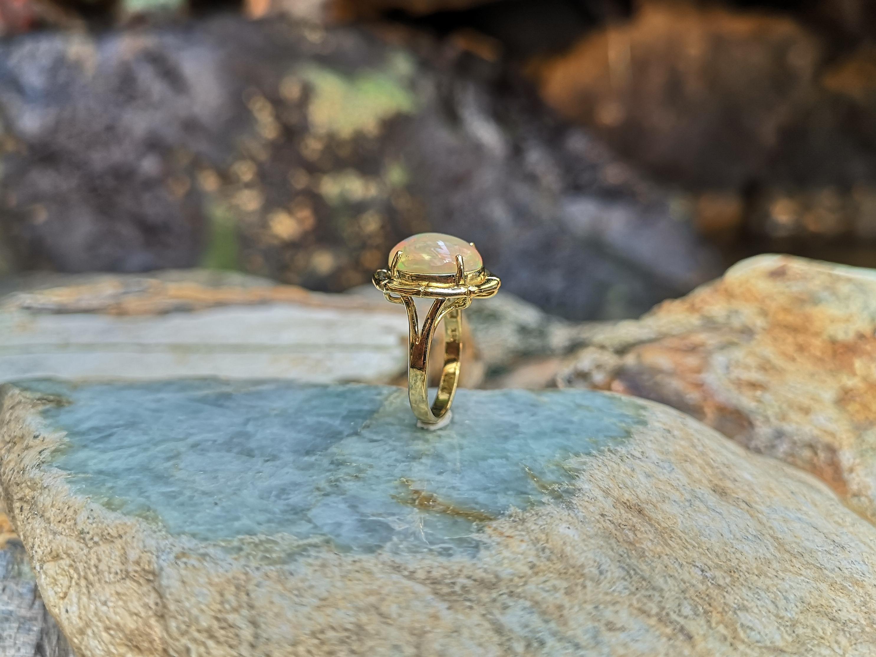 Opal Ring Set in 18 Karat Gold Settings For Sale 2
