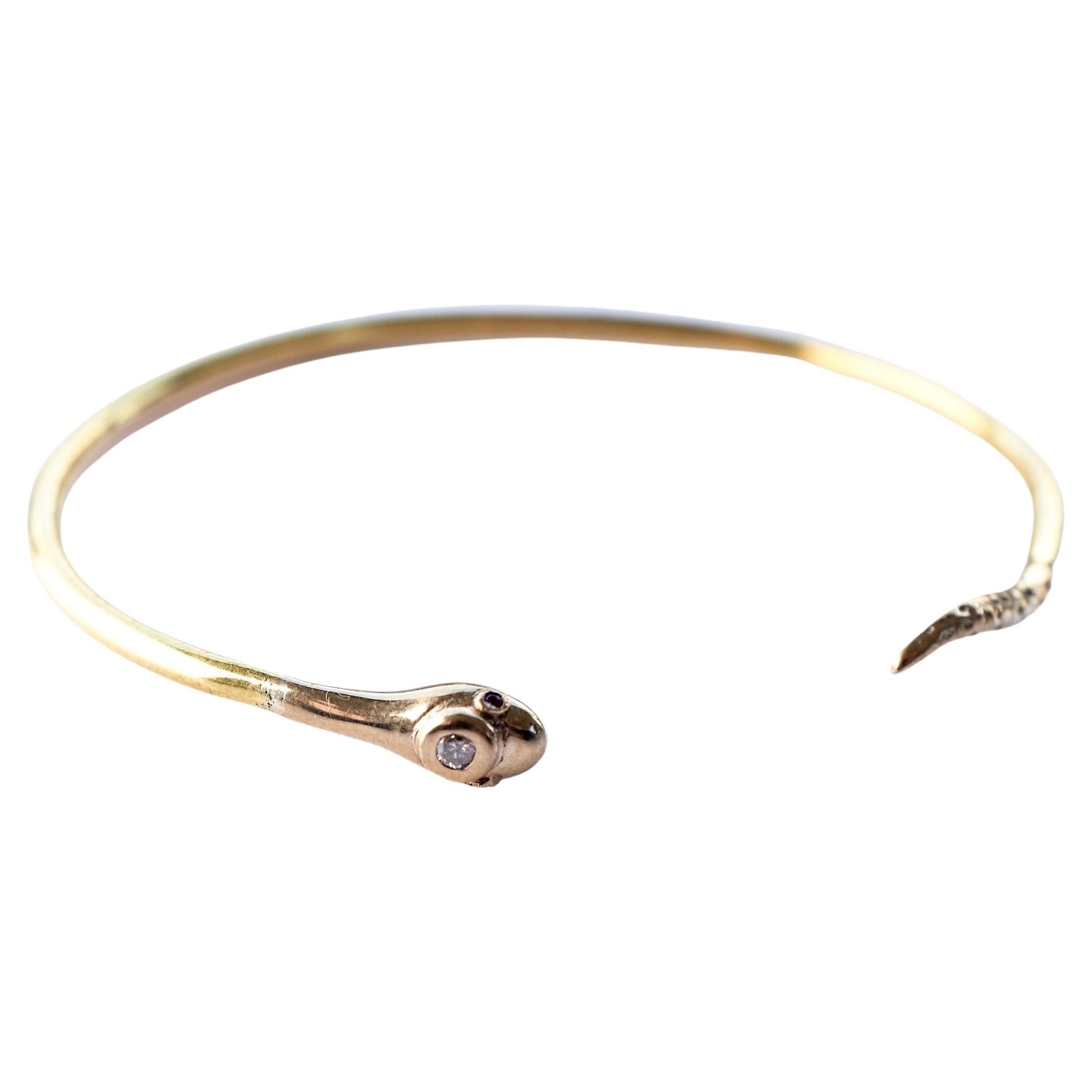 J Dauphin Bracelet manchette jonc serpent en opale, rubis et bronze en vente 1