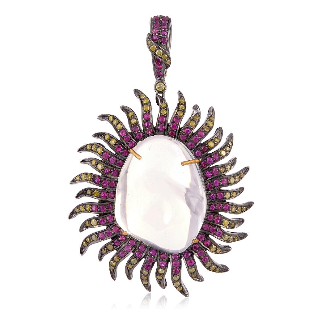 Halskette mit Opal-Rubin-Sonnen-Diamant-Anhänger (Moderne) im Angebot