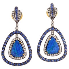 Boucles d'oreilles en opale, saphir et diamant