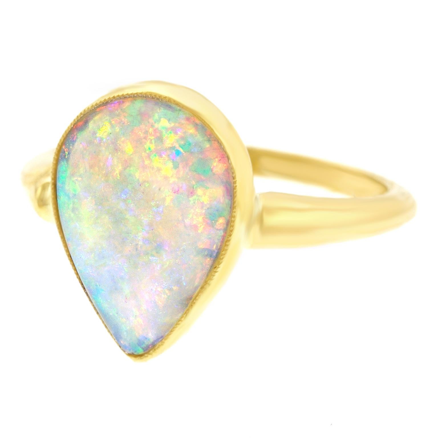 Opal Set of Gold Ring In Excellent Condition In Litchfield, CT