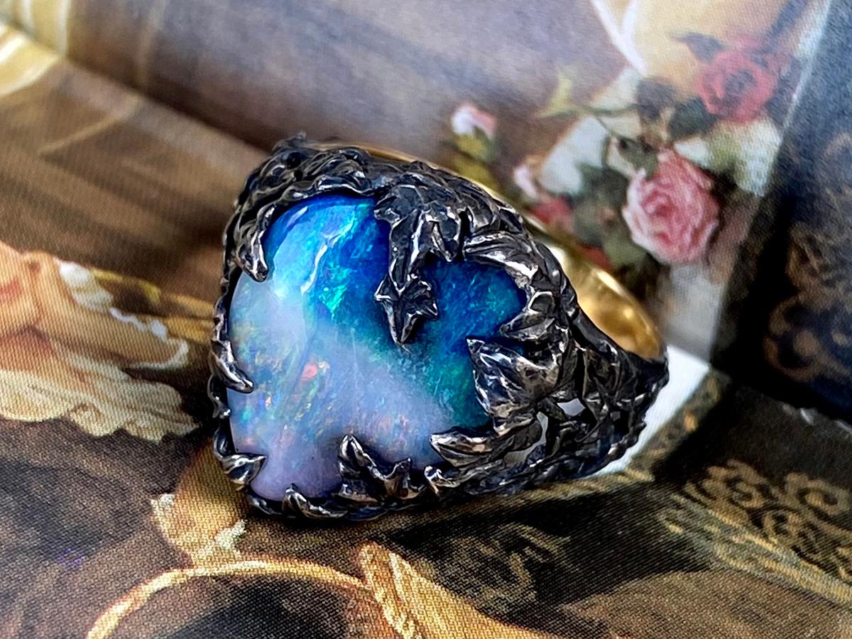 Opal Silver Ivy Ring Natural Australian Gem Boulder Gem Bicolor Blue Pink Unisex For Sale 3
