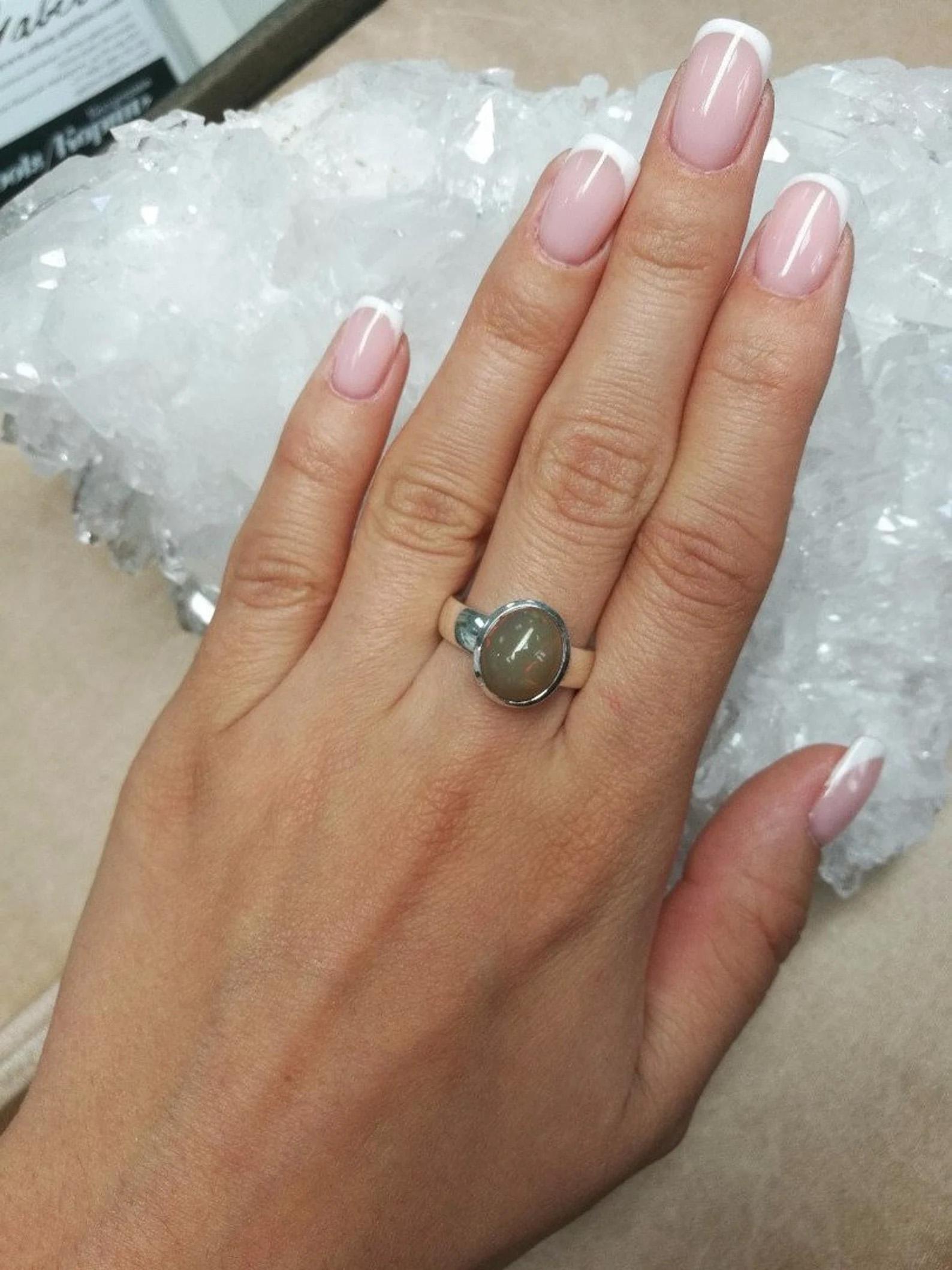Artista Anello d'argento Opale Gemma arancione naturale colorata Gioielli Unisex in vendita
