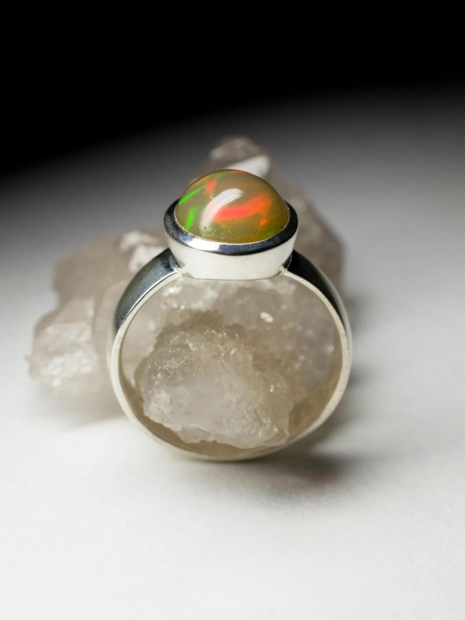 Anello d'argento Opale Gemma arancione naturale colorata Gioielli Unisex in vendita 1