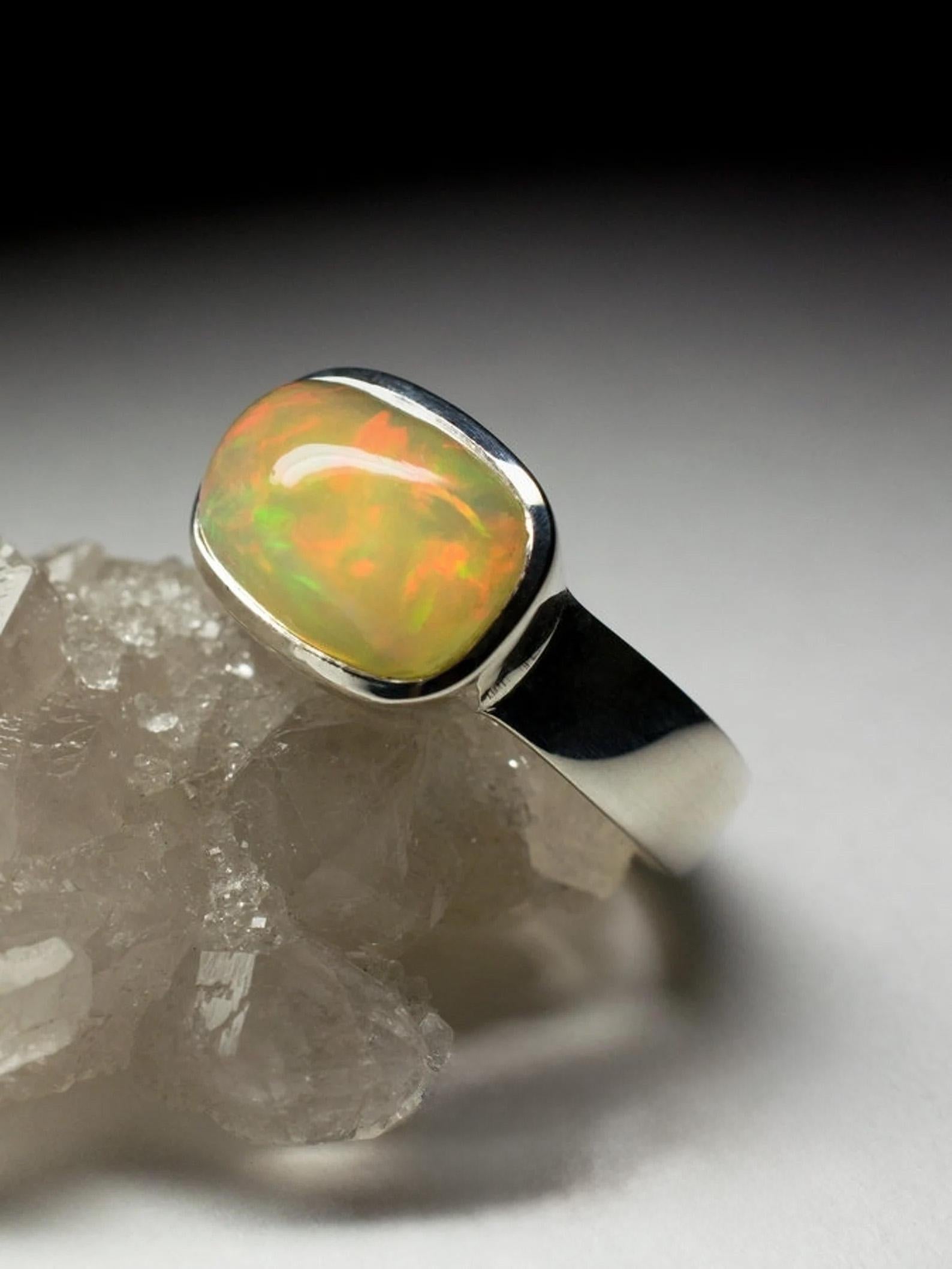 Opal Silver Ring Natural Ethiopian Play of Color Gemstone Rainbow Jewelry gift For Sale 4