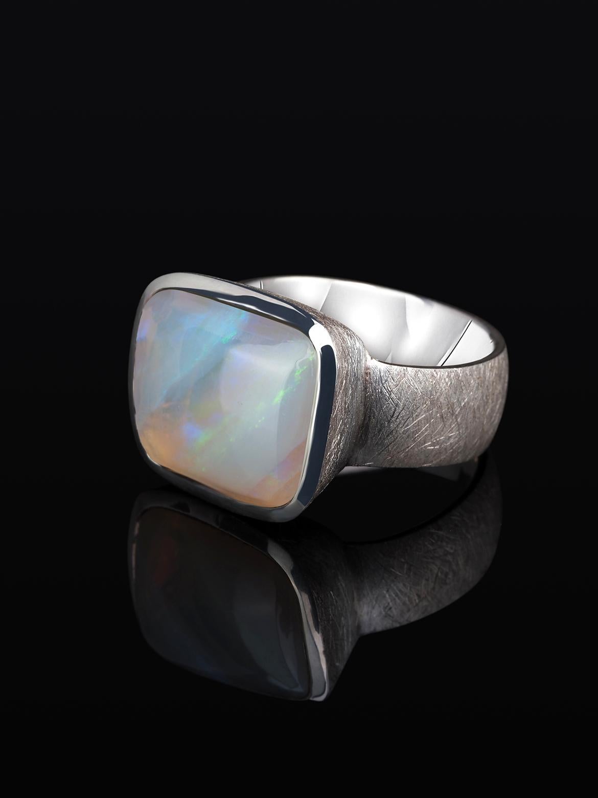 Anello Opale d'Argento Whiting Bianco Gemma Preziosa Australiana Gioielli Unisex in vendita 2