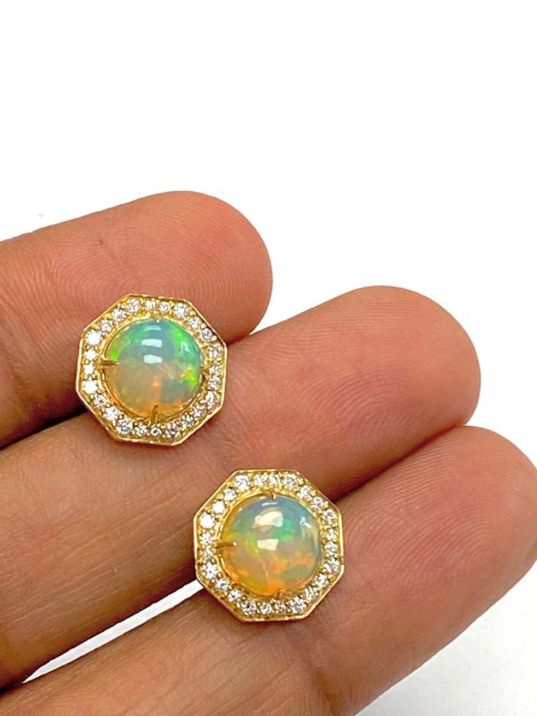 Clous d'oreilles Goshwara en opale et diamants en vente 3