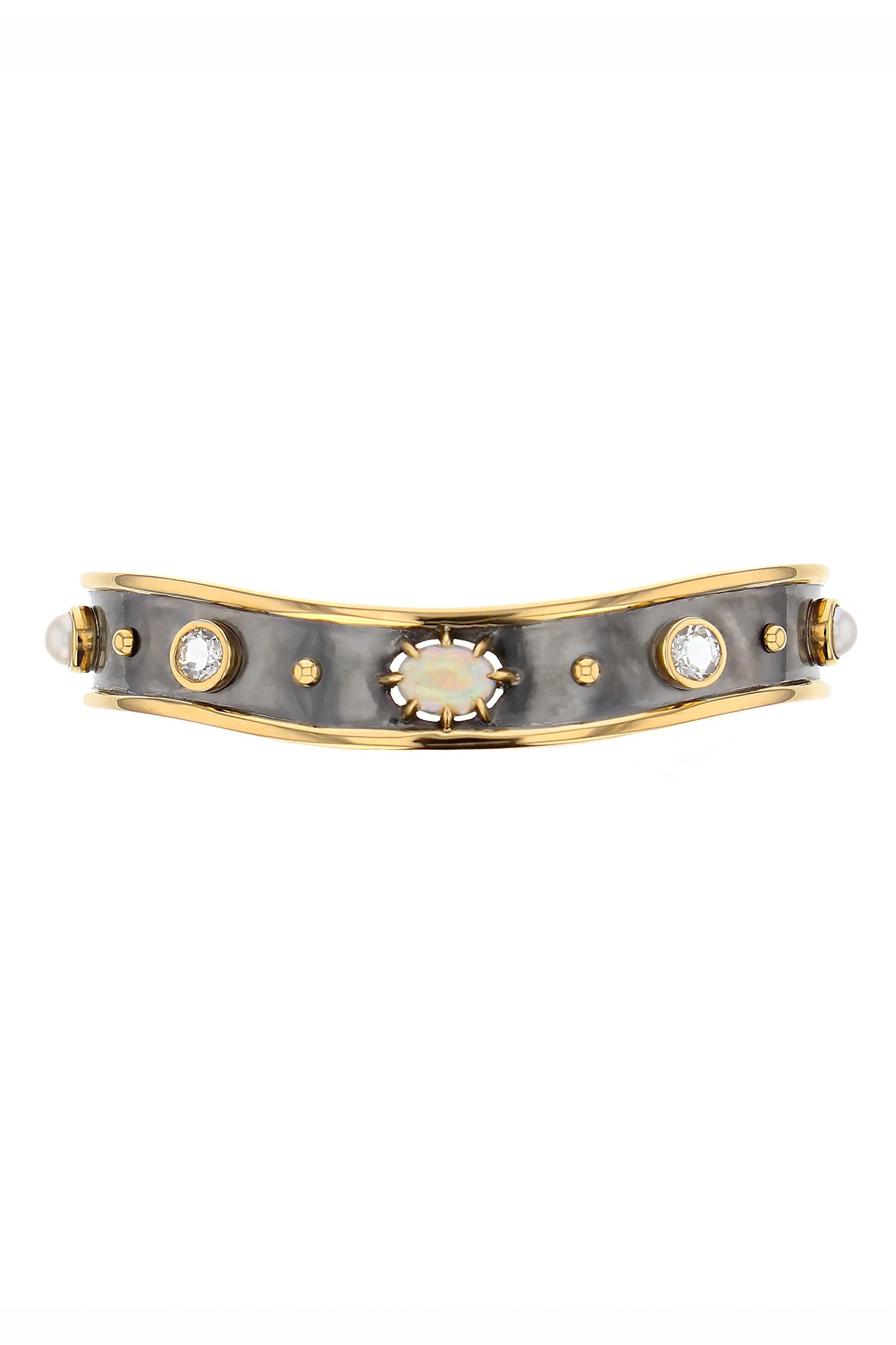 Elie Top Bracelet bandeau en or jaune 18 carats avec opales, saphirs et perles Akoya