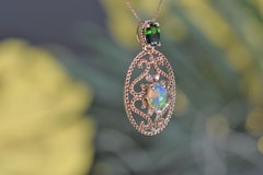 Collar Ópalo Tsavorita Granate Diamante en Oro Rosa de 14kt