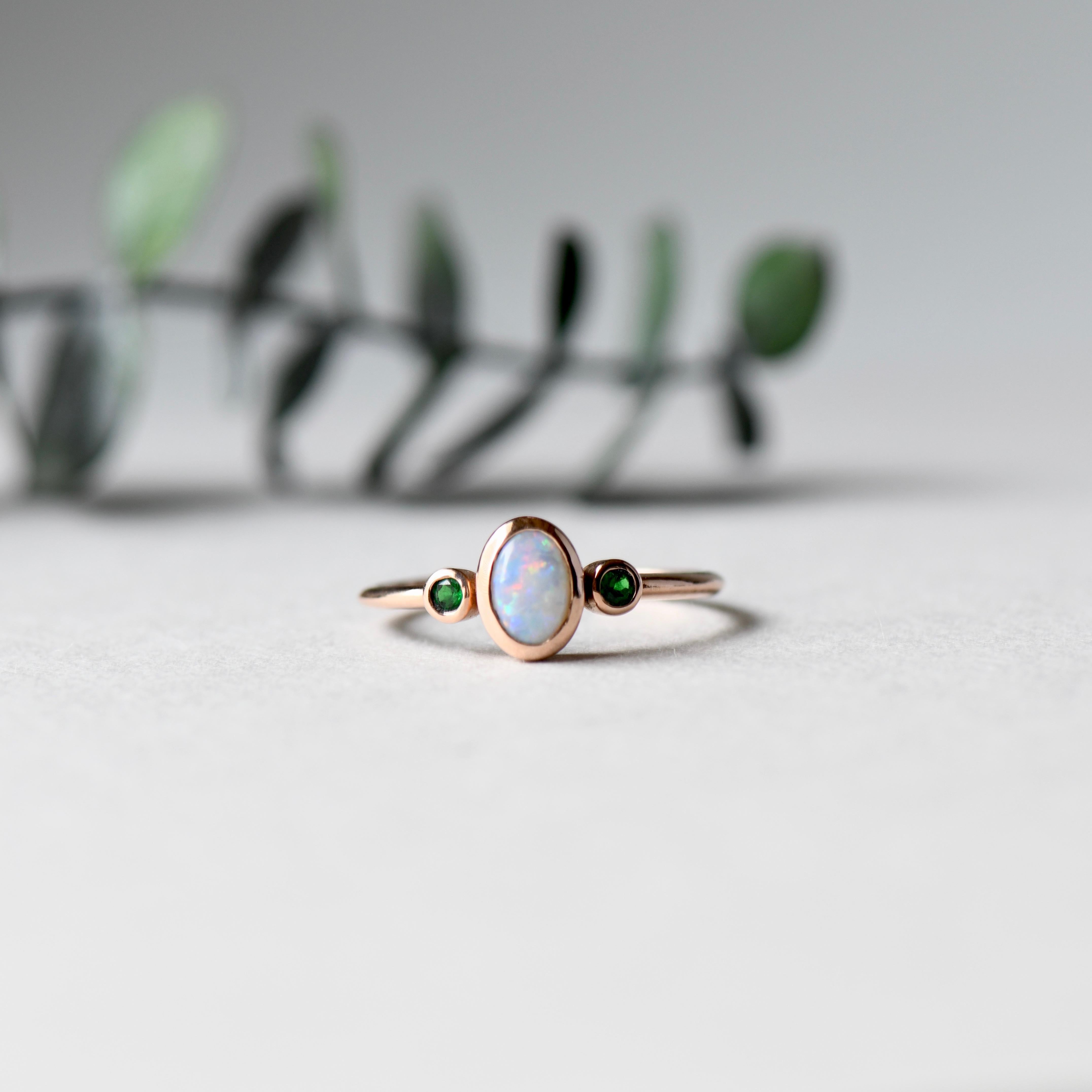 what do opals symbolize