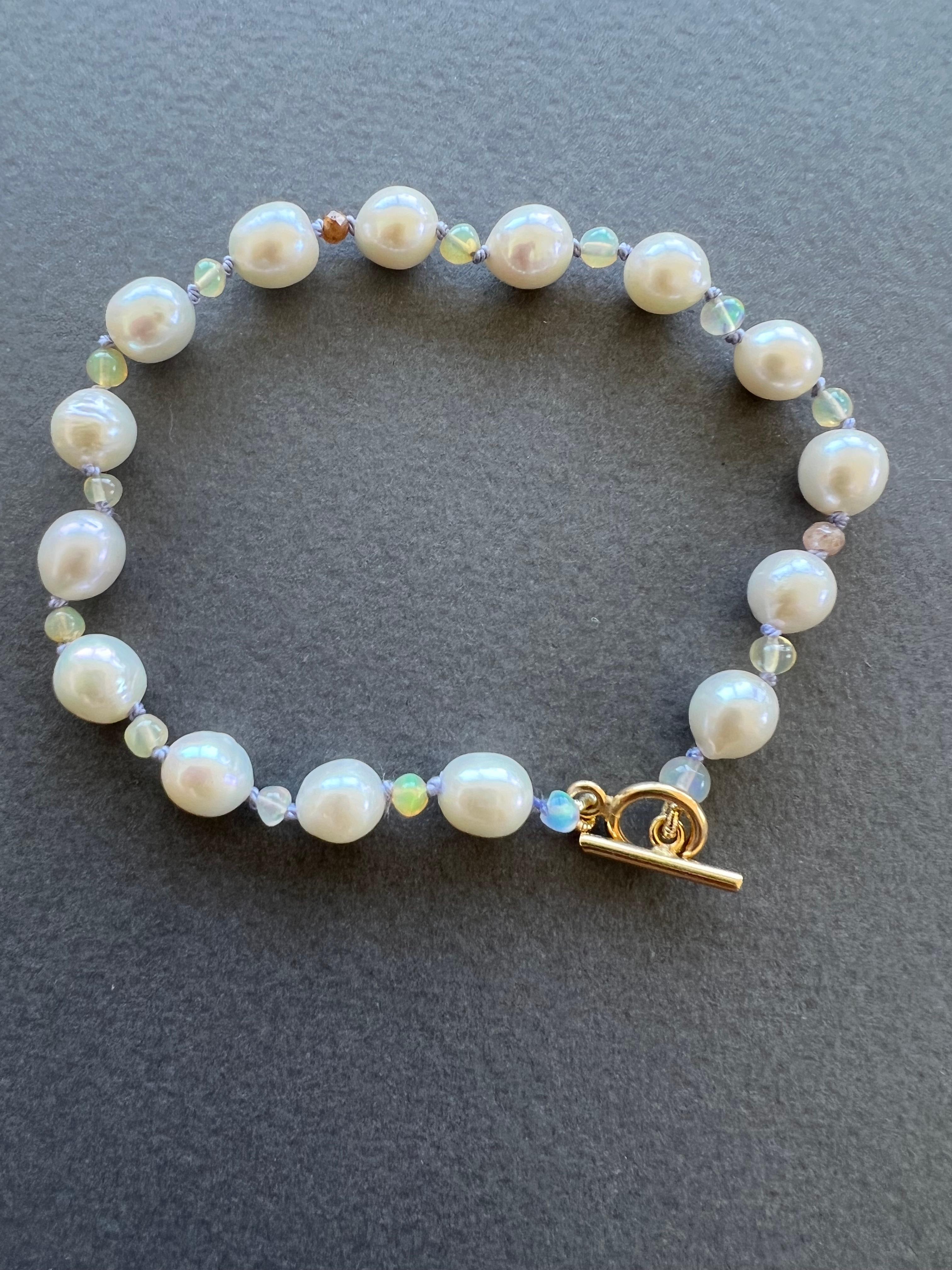 Round Cut Opal White Pearl Bracelet For Sale