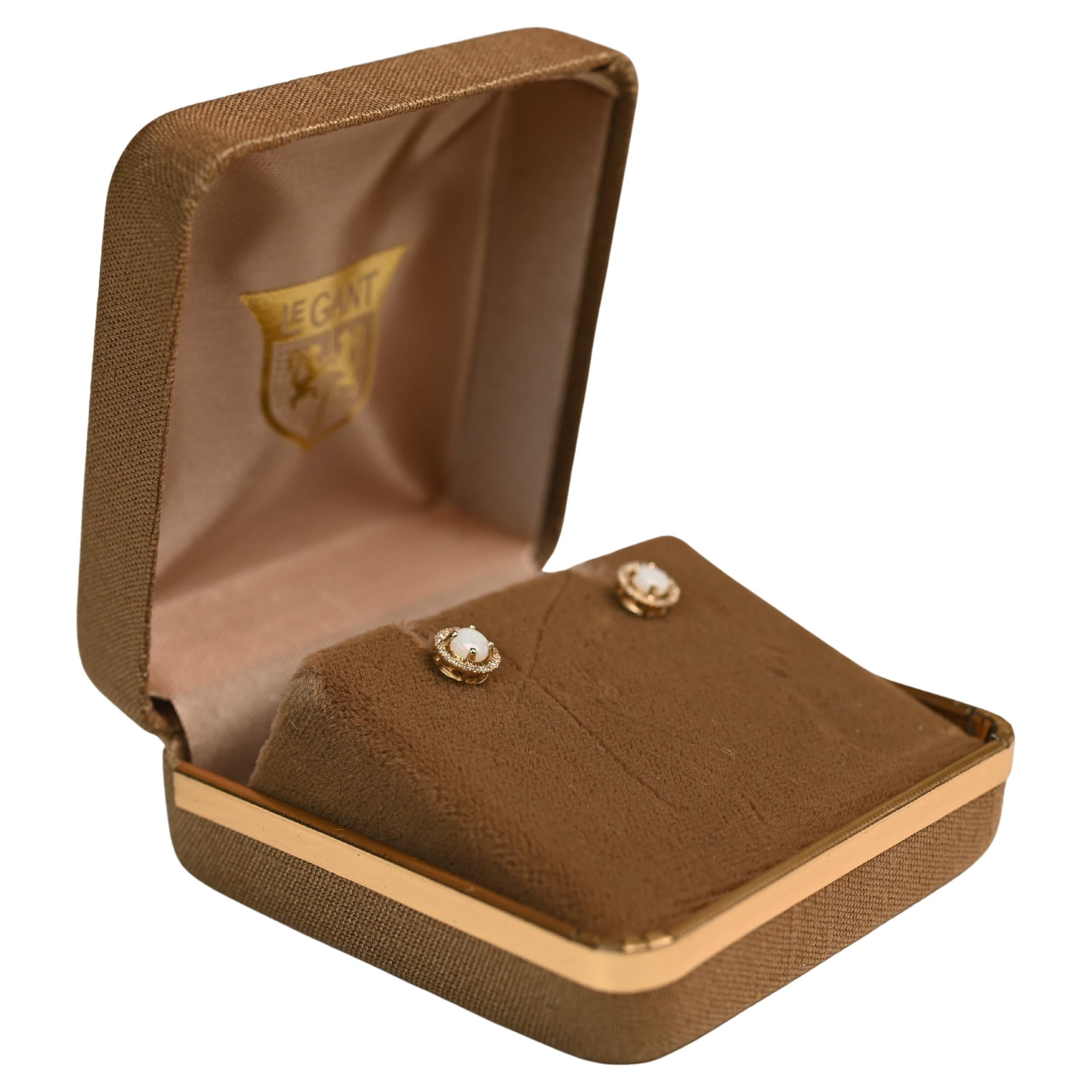 Orecchini con opale e diamanti a raggiera (circa 0,1 carati) in oro giallo 14 carati