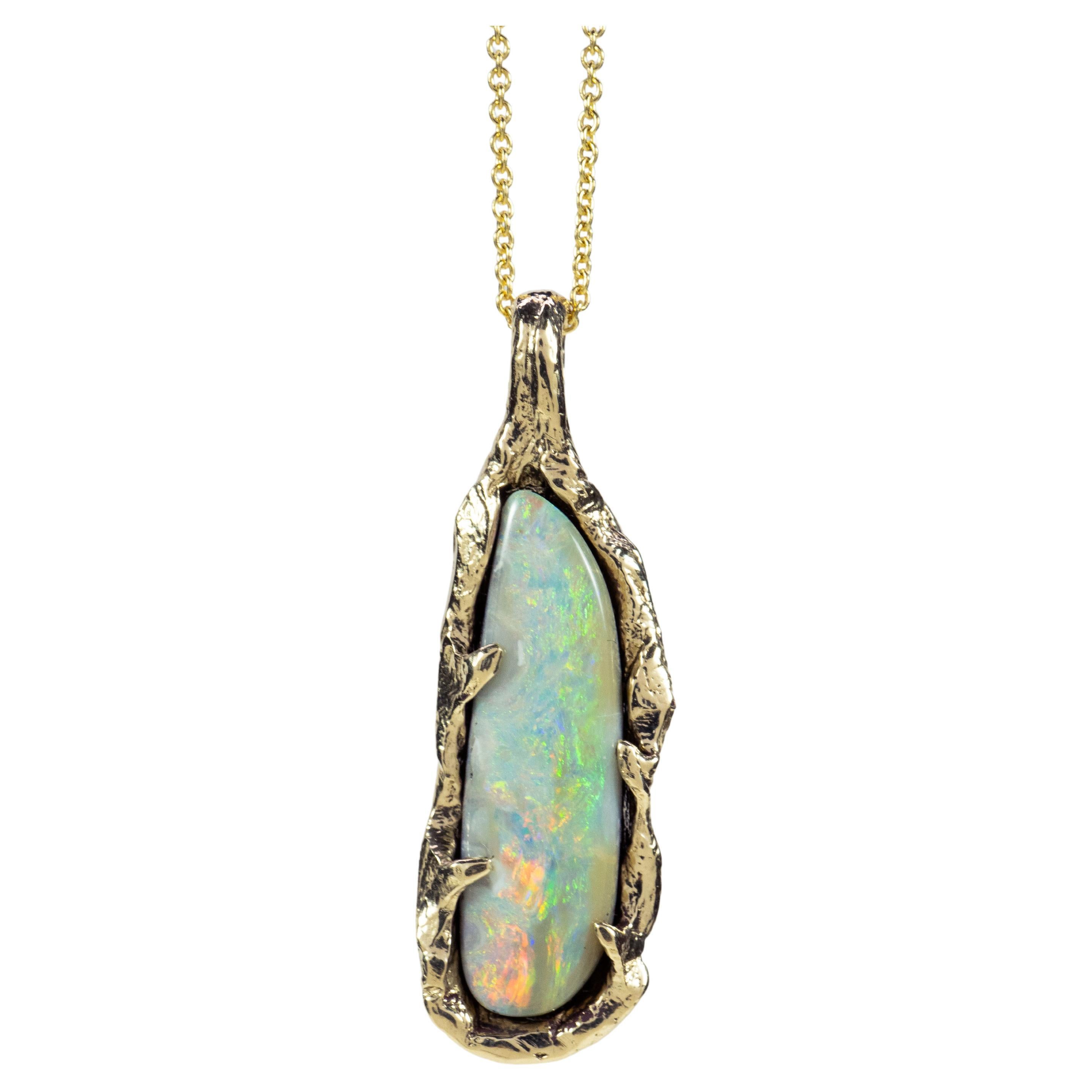 Opal World n°3 (14K, pendentif en opale de roche australienne) de Ken Fury