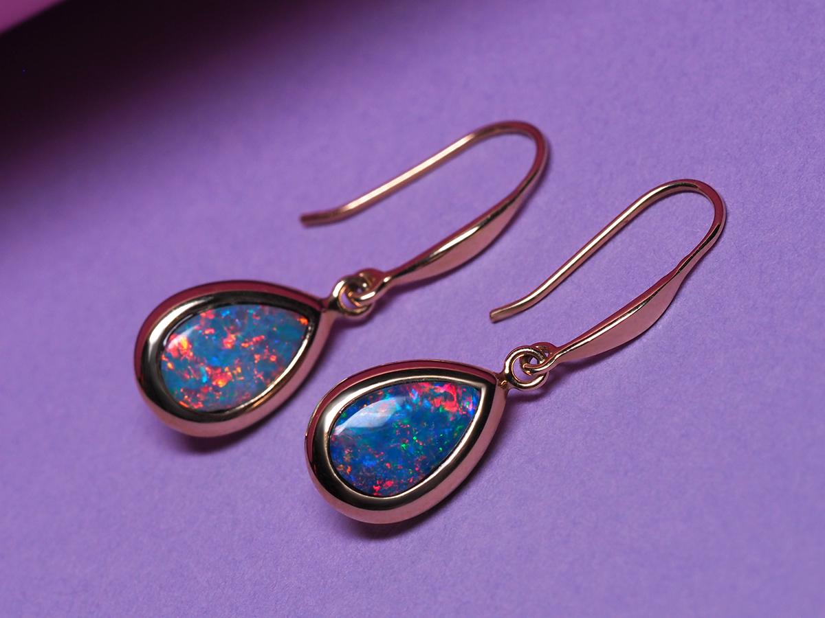 Women's or Men's Opal Yellow Gold Earrings Drop Shape Neon Blue Rainbow Doublet Australian Gems