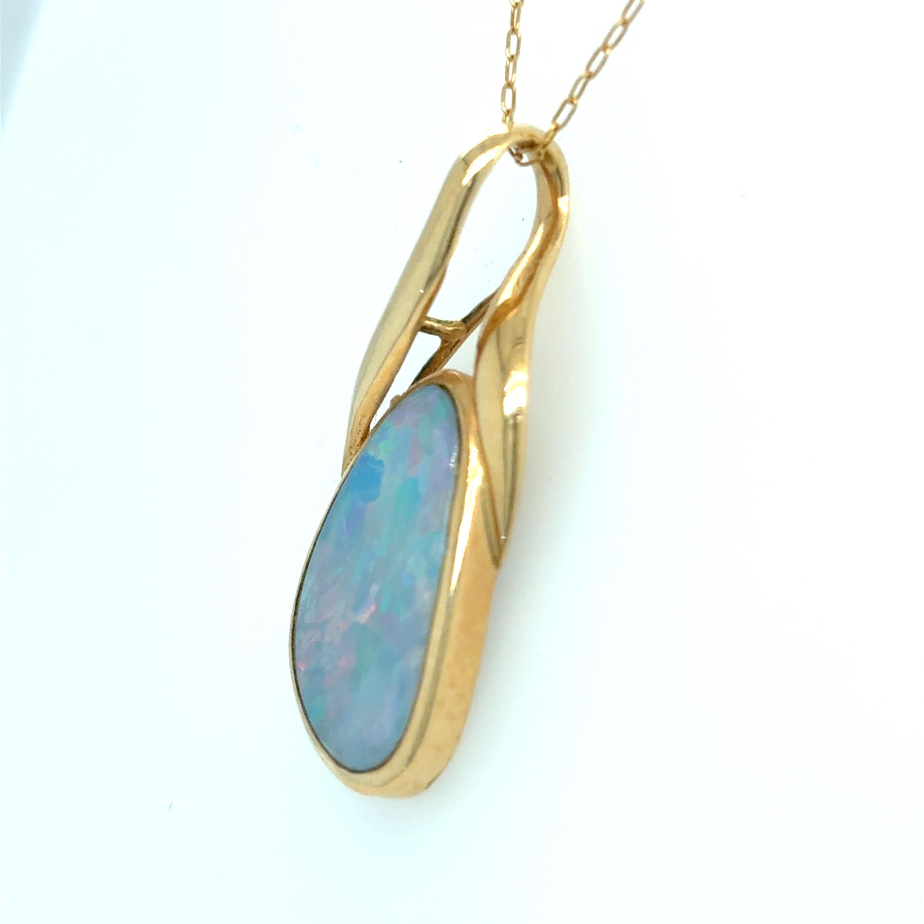 Collier pendentif en or jaune opale en vente 5