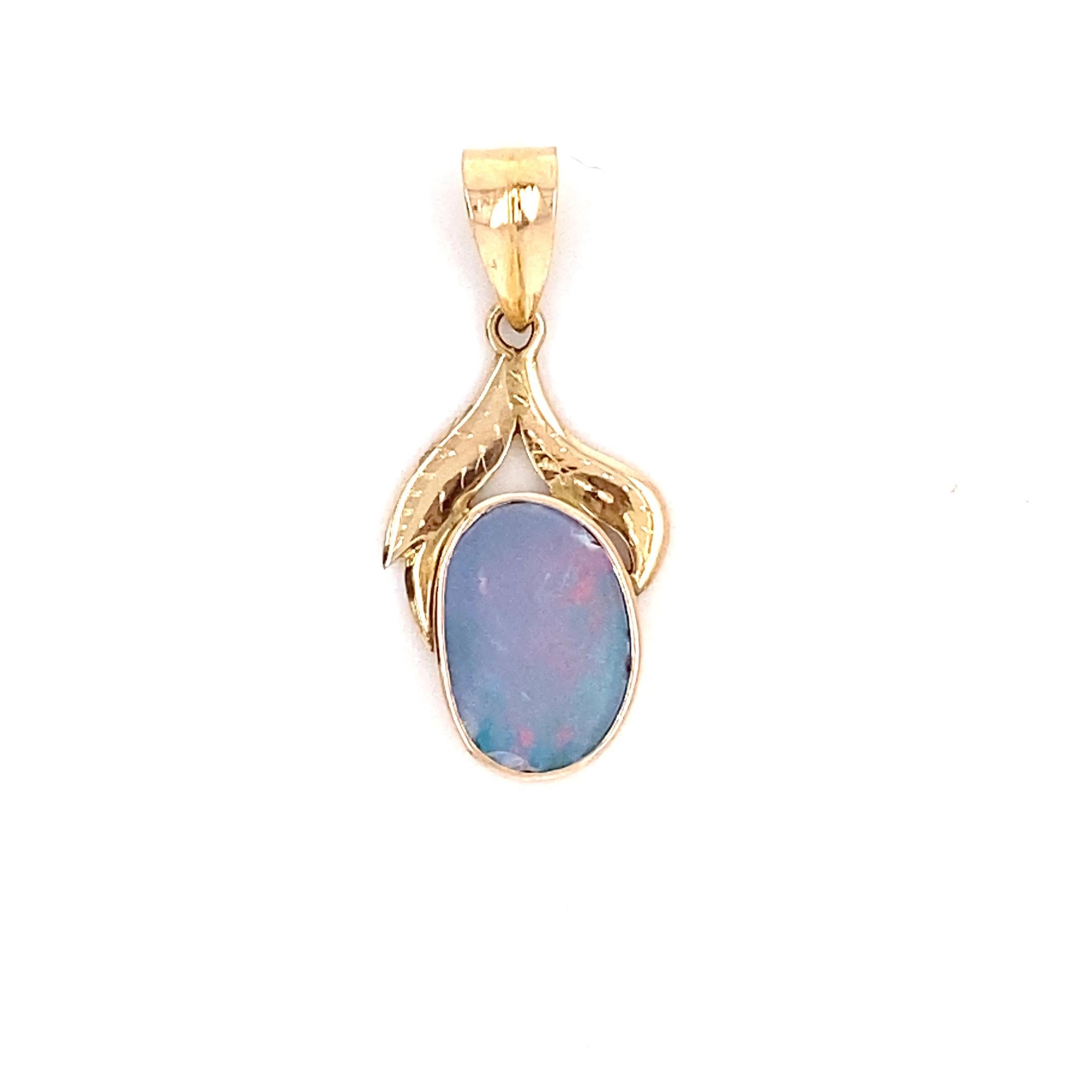 Collier pendentif en or jaune opale en vente 8