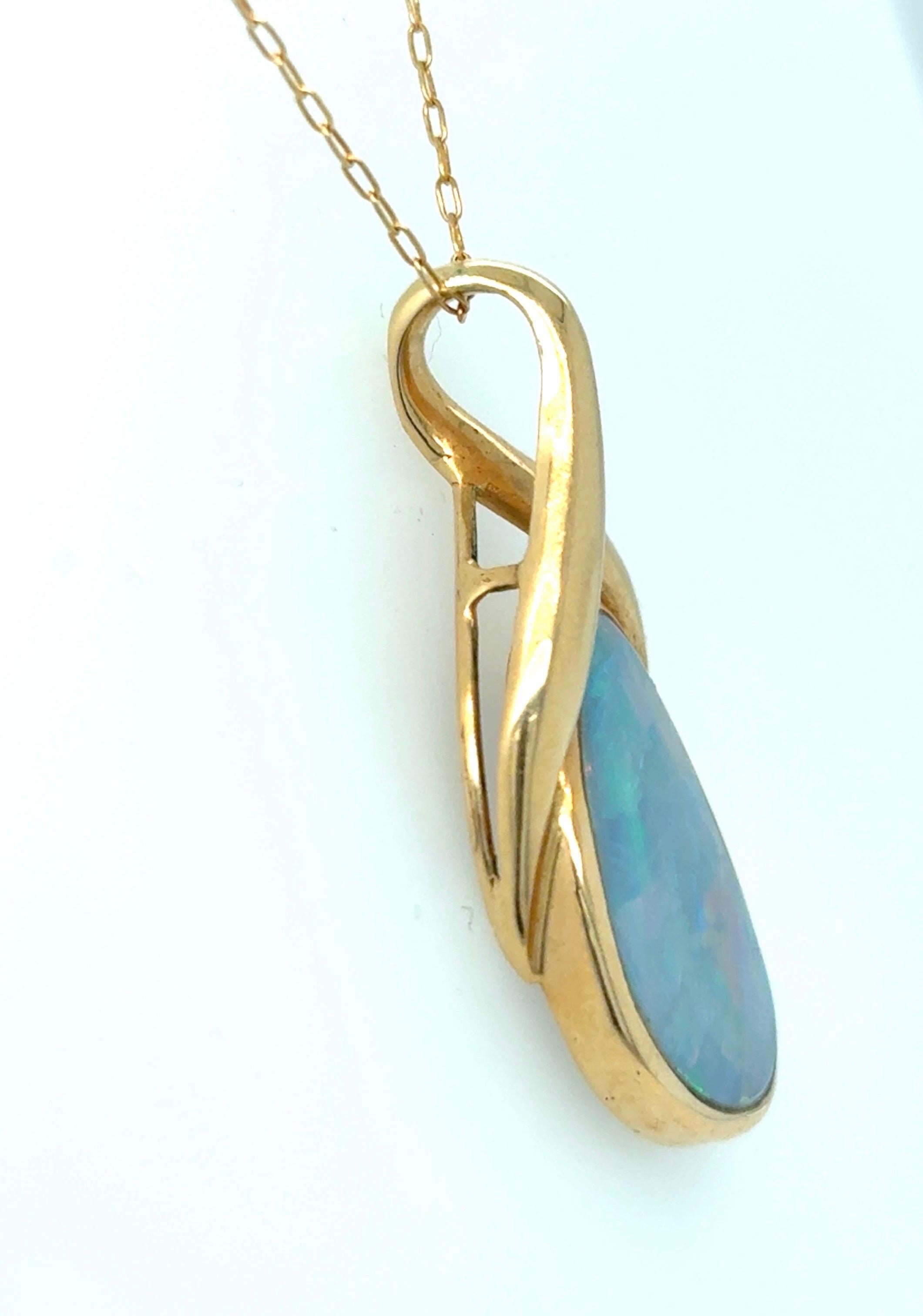 Collier pendentif en or jaune opale en vente 8