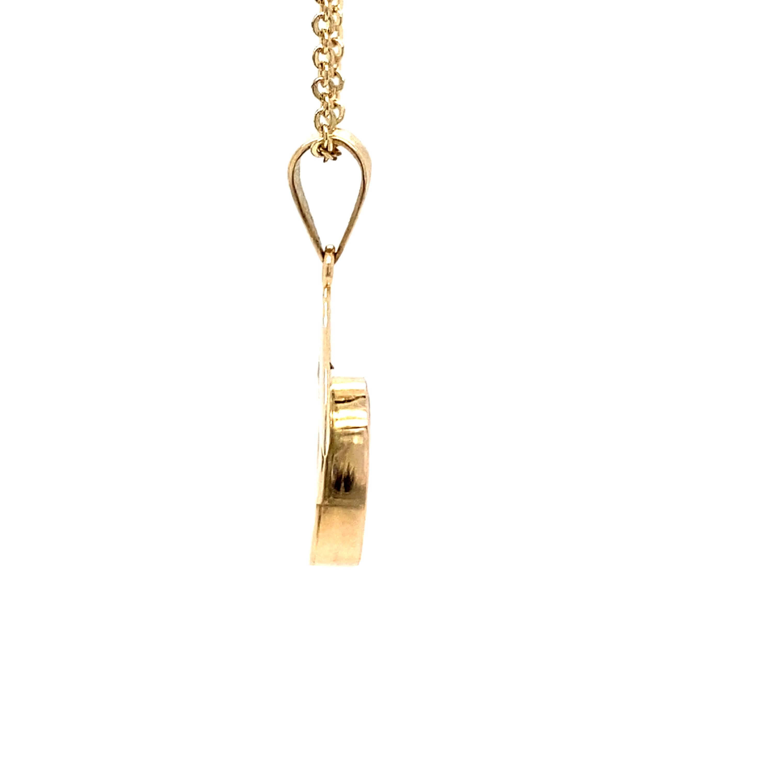 Collier pendentif en or jaune opale en vente 1