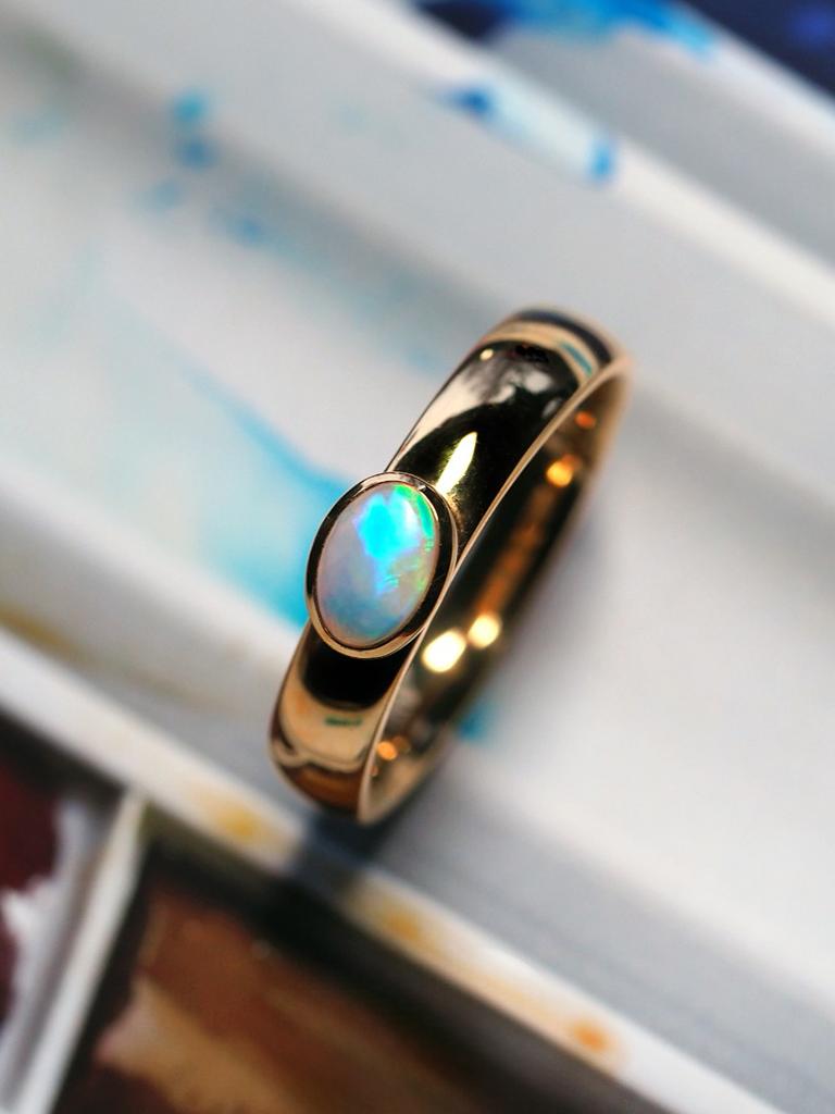 Opal Yellow Gold Ring Nacreous Natural Gem Engagement ring For Sale 4