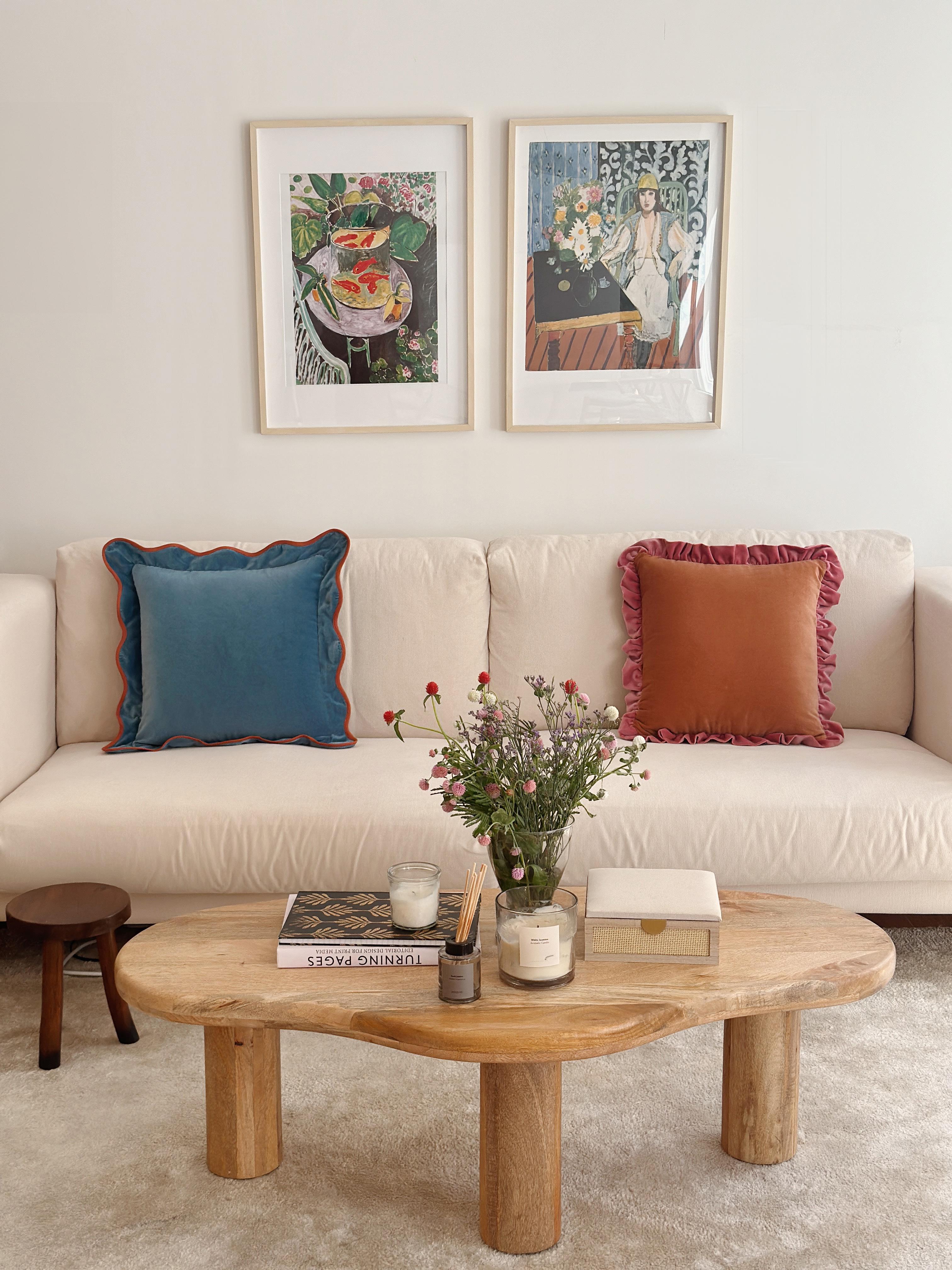 Transform your space with a talisman for the home of beauty, good energies and comfort.
Elevate your home’s ambiance with our handcrafted cushion, designed to bring beauty, positive energies, and comfort.
Each cushion is handmade in Portugal by