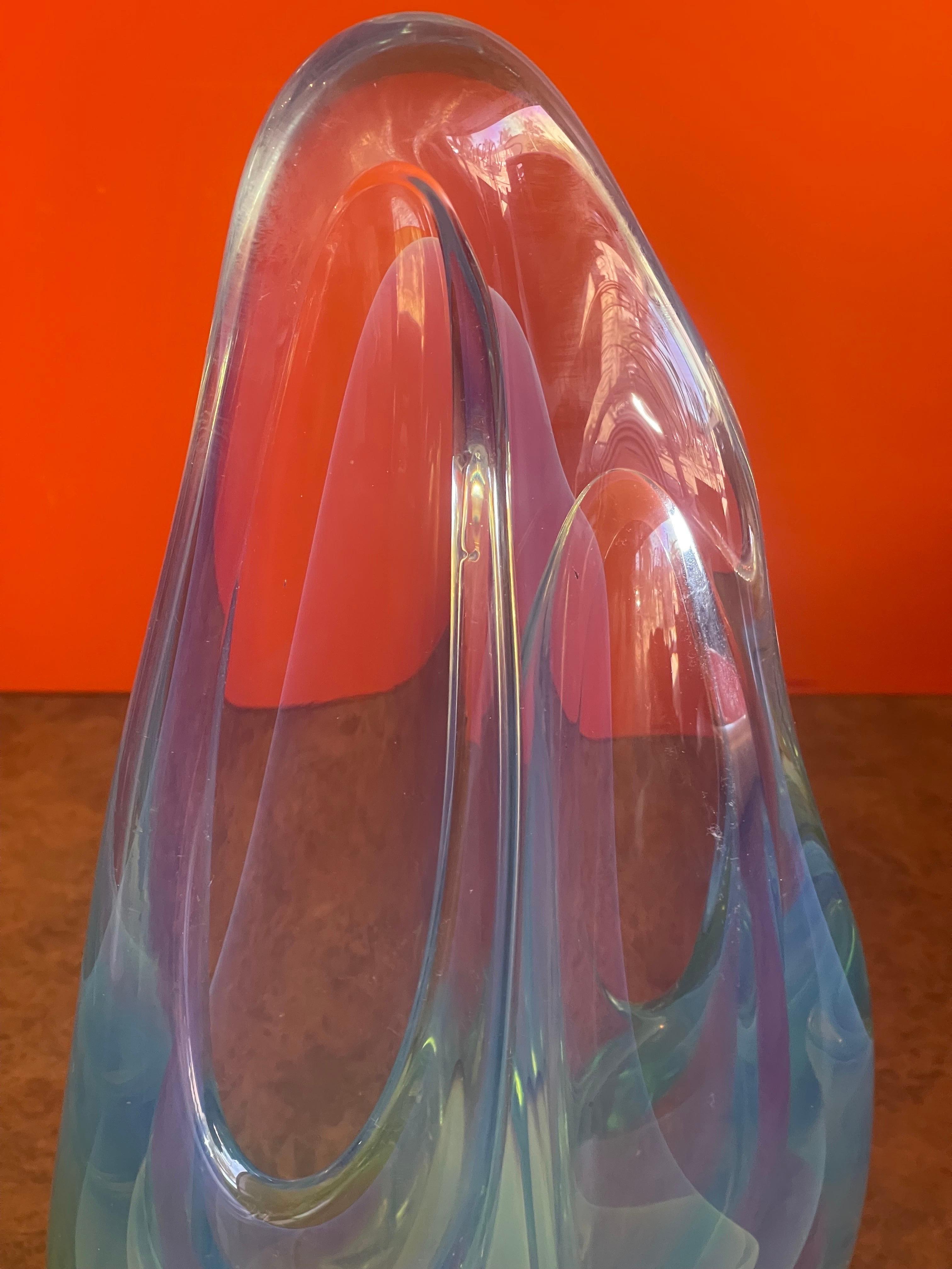 Verre d'art Sculpture en verre d'art en opalescence en forme de goutte d'eau de Charles Wright en vente