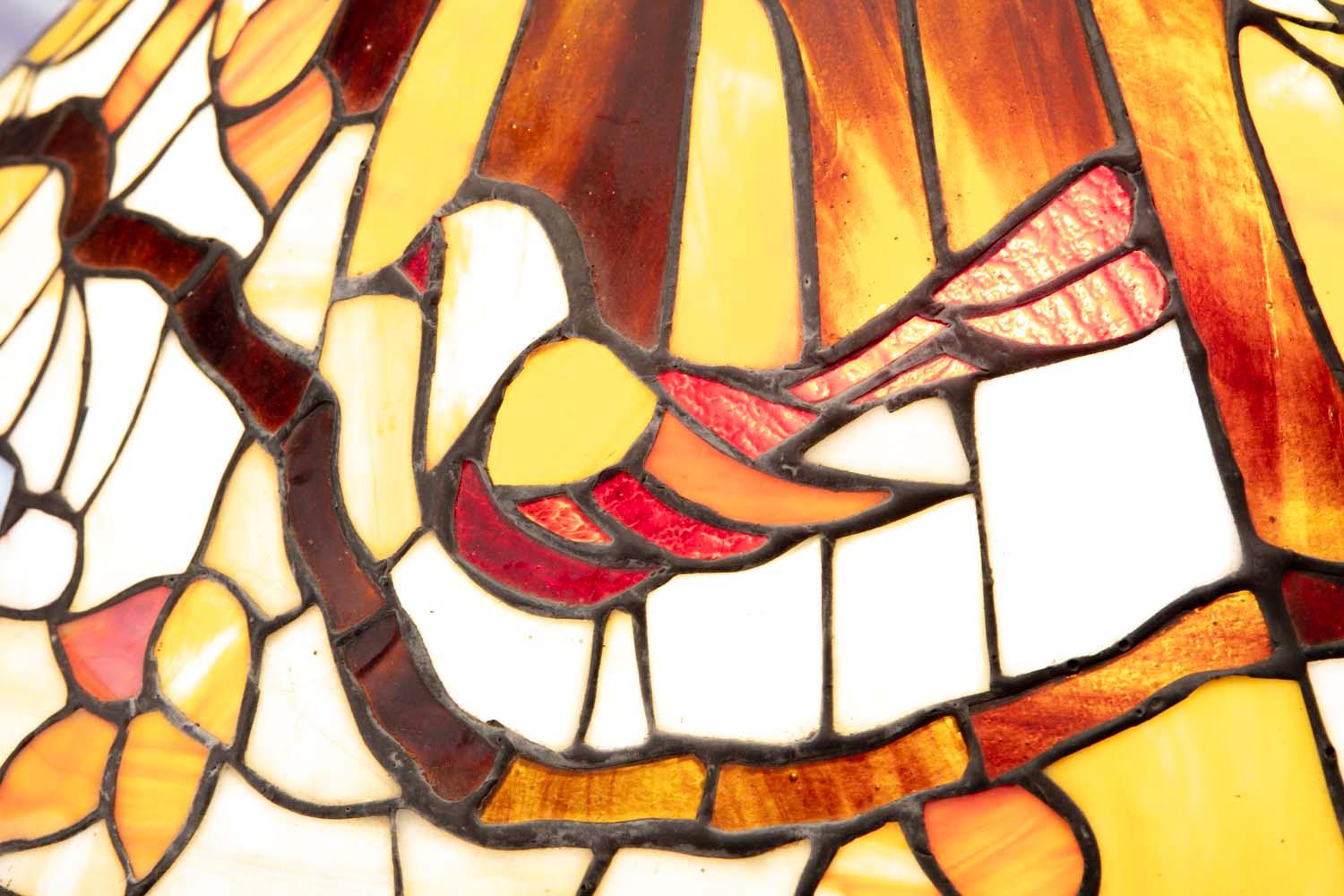 Lampadario a forma di uccello in vetro colorato opalescente in stile Tiffany Art Nouveau in vendita 1