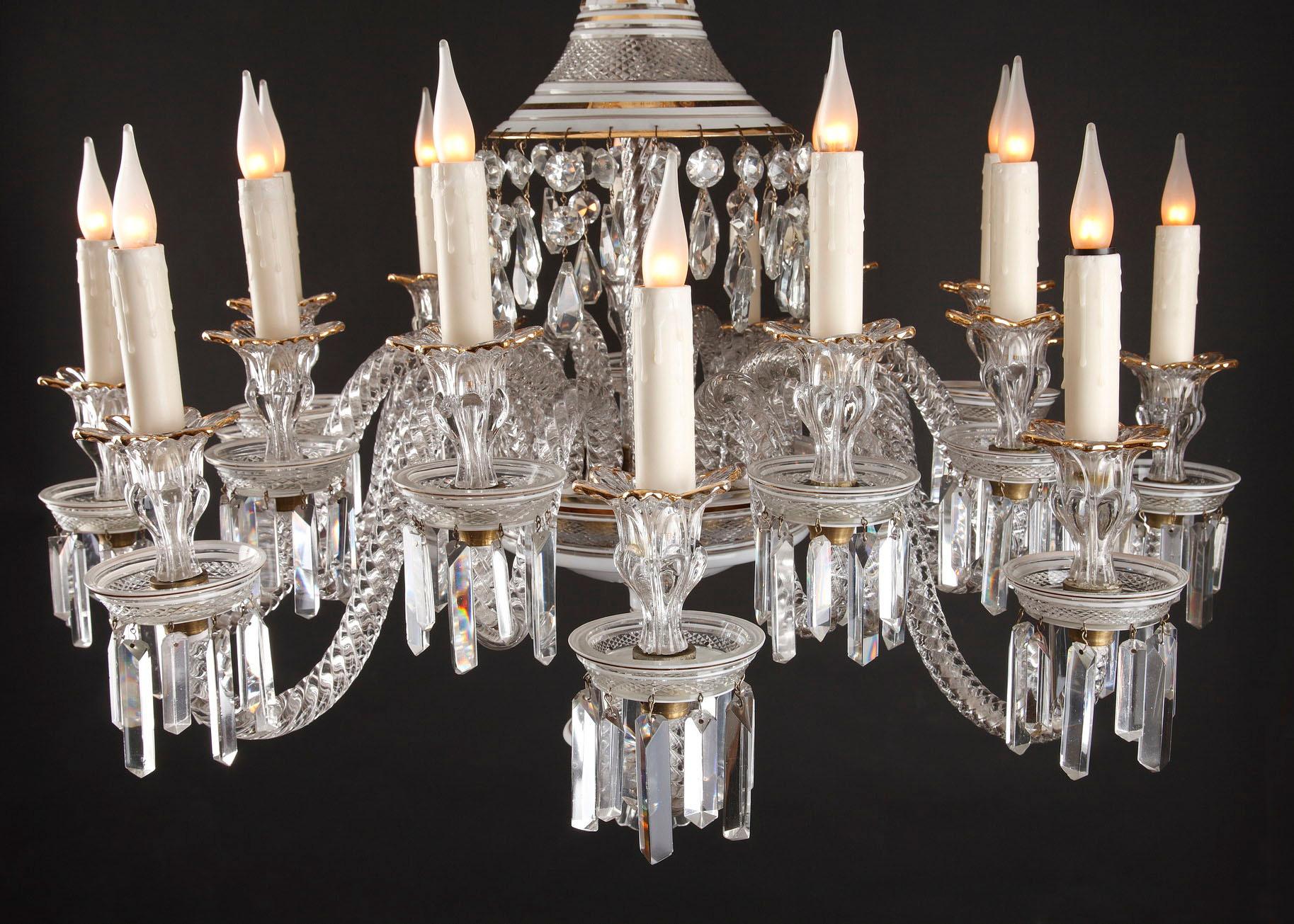 Opalescent Crystal Chandelier Attributed to Baccarat, France, circa 1890 4