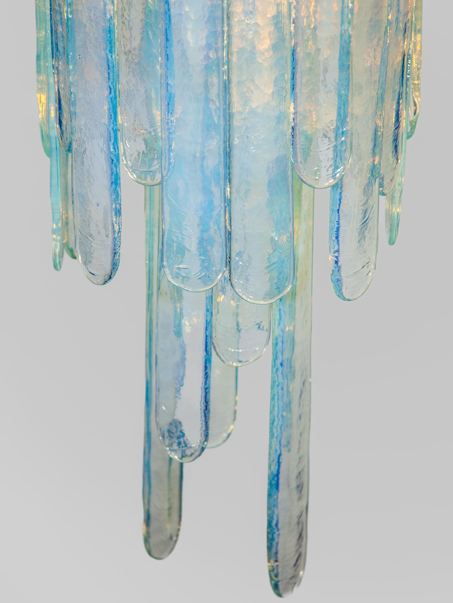 Opalescent Glass Chandelier designed by Carlo Nason for Mazzega, 1960s For Sale 1