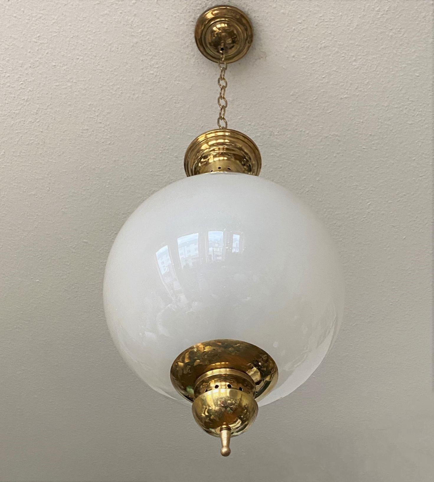 20th Century Murano Opalescent Glass Globe Brass Pendant by Azucena, Italy, 1950s For Sale