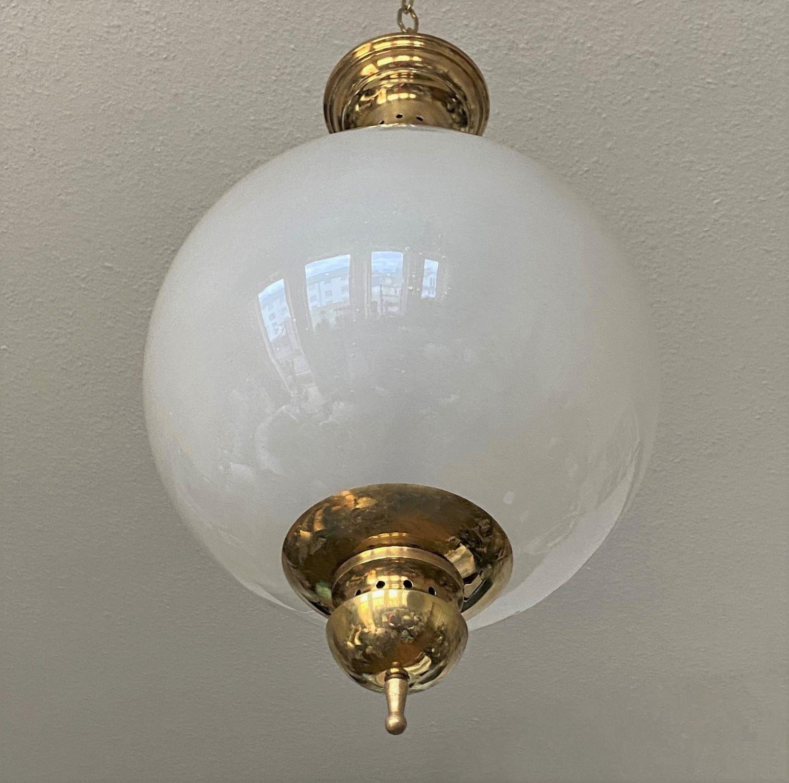 Murano Opalescent Glass Globe Brass Pendant by Azucena, Italy, 1950s For Sale 2