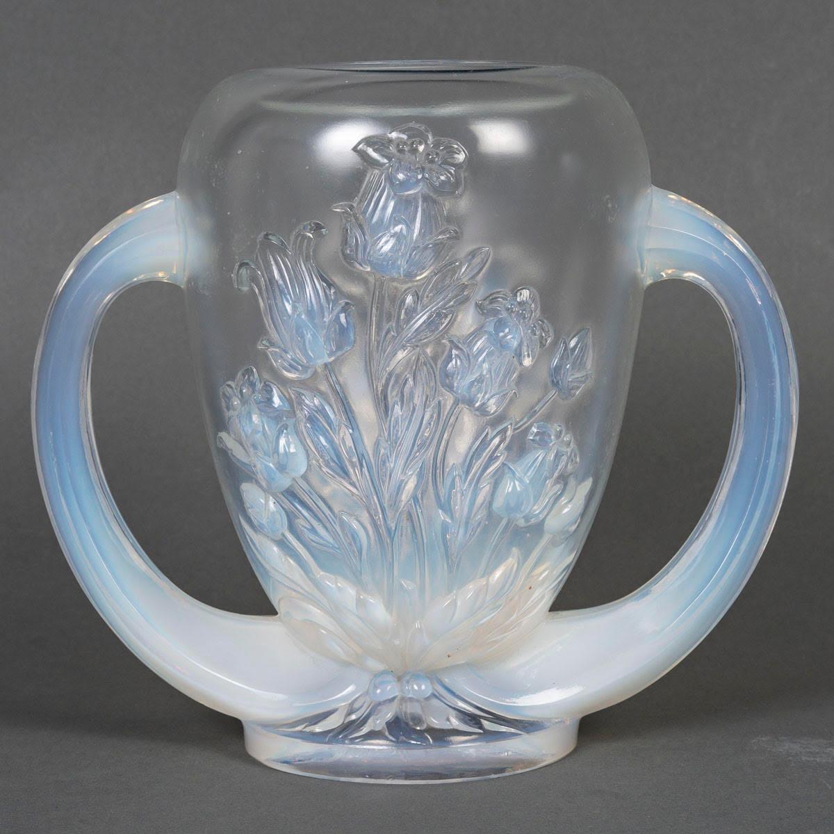 Vaso in vetro opalescente di Verlys Glass, inizio XX secolo. In condizioni buone in vendita a Saint-Ouen, FR