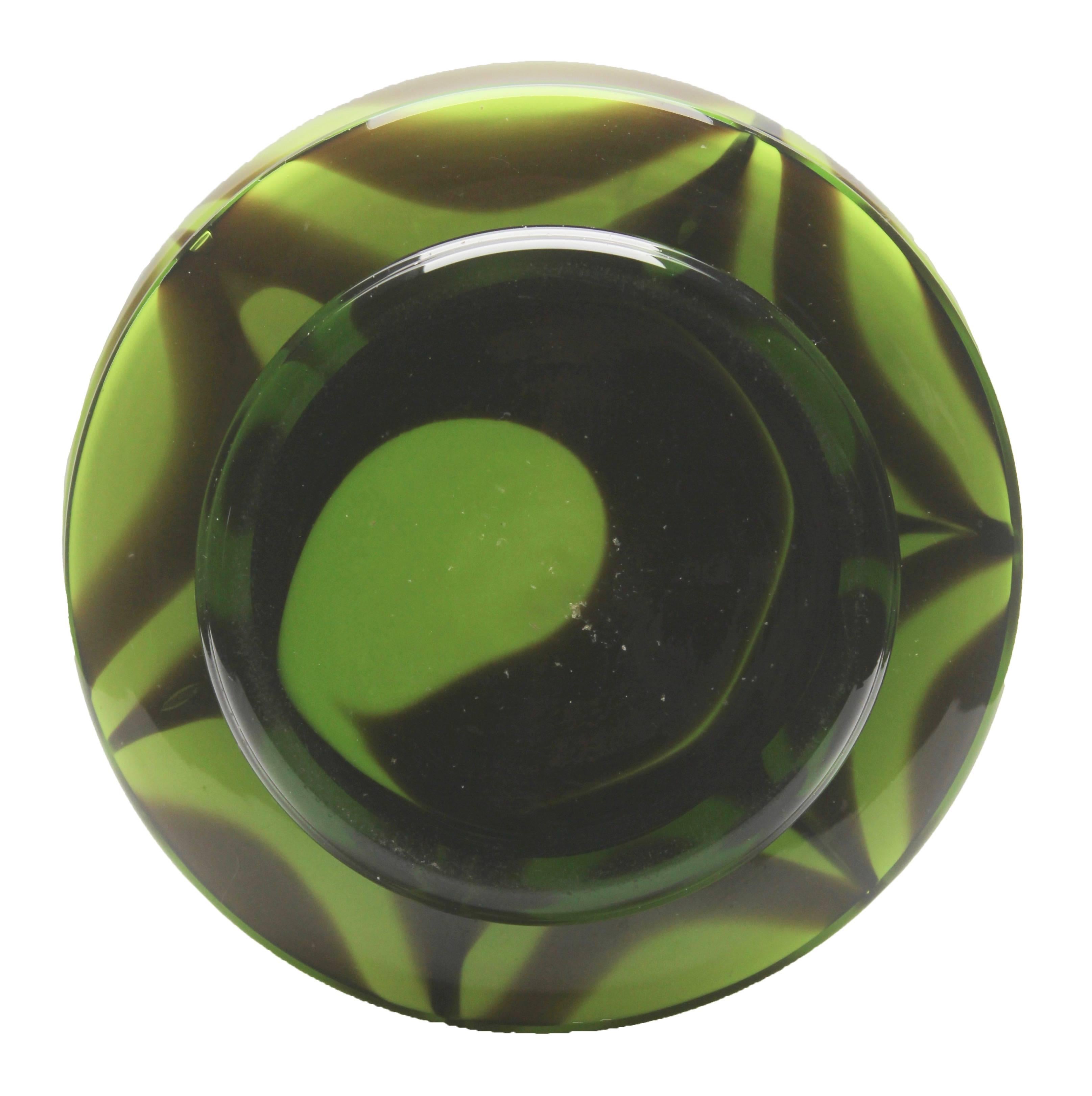 Pichet en opaline italienne vert opalescent et marron de Florence Bon état - En vente à Verviers, BE