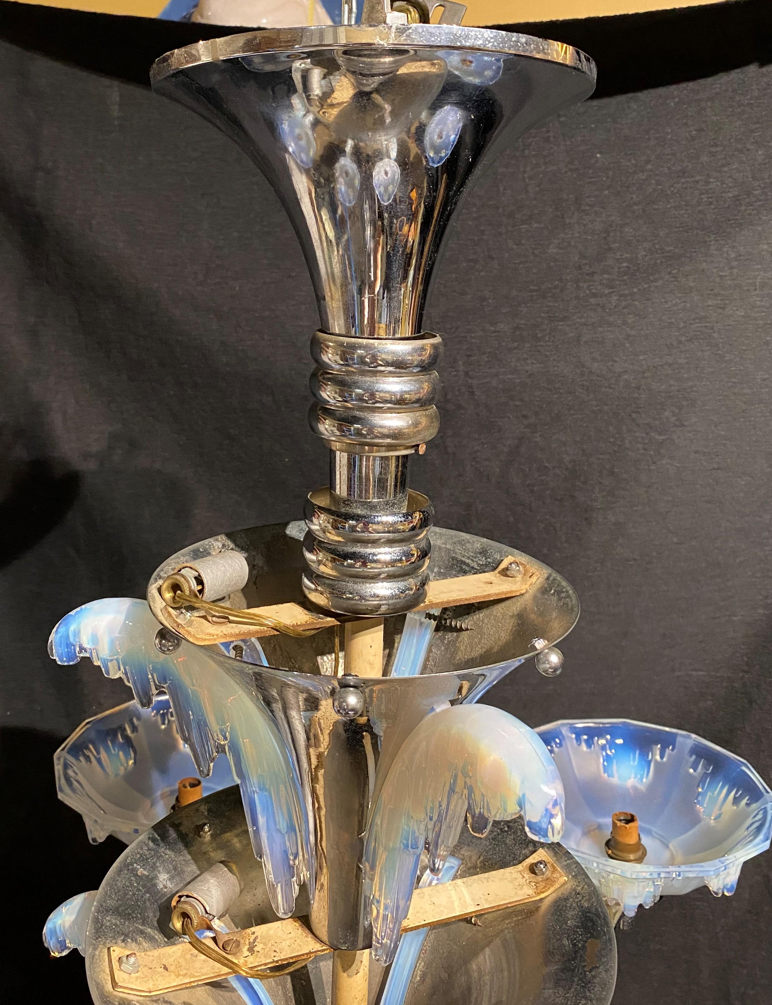 Opalescent Icicle Art Deco Chandelier In the Manner of Petitot & Ezan In Good Condition In Milford, NH