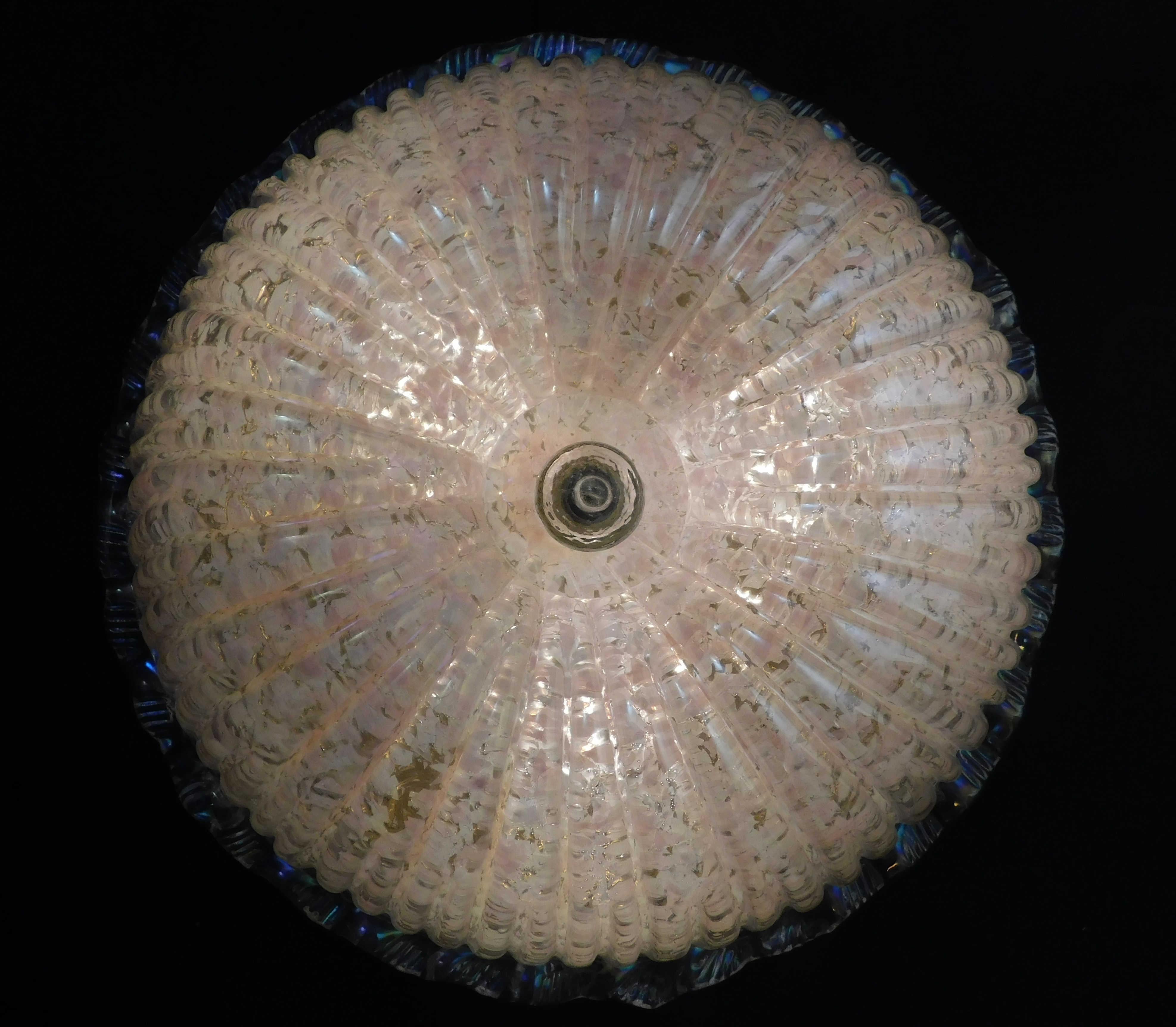 20ième siècle Opalescent Murano Flush Mount en vente