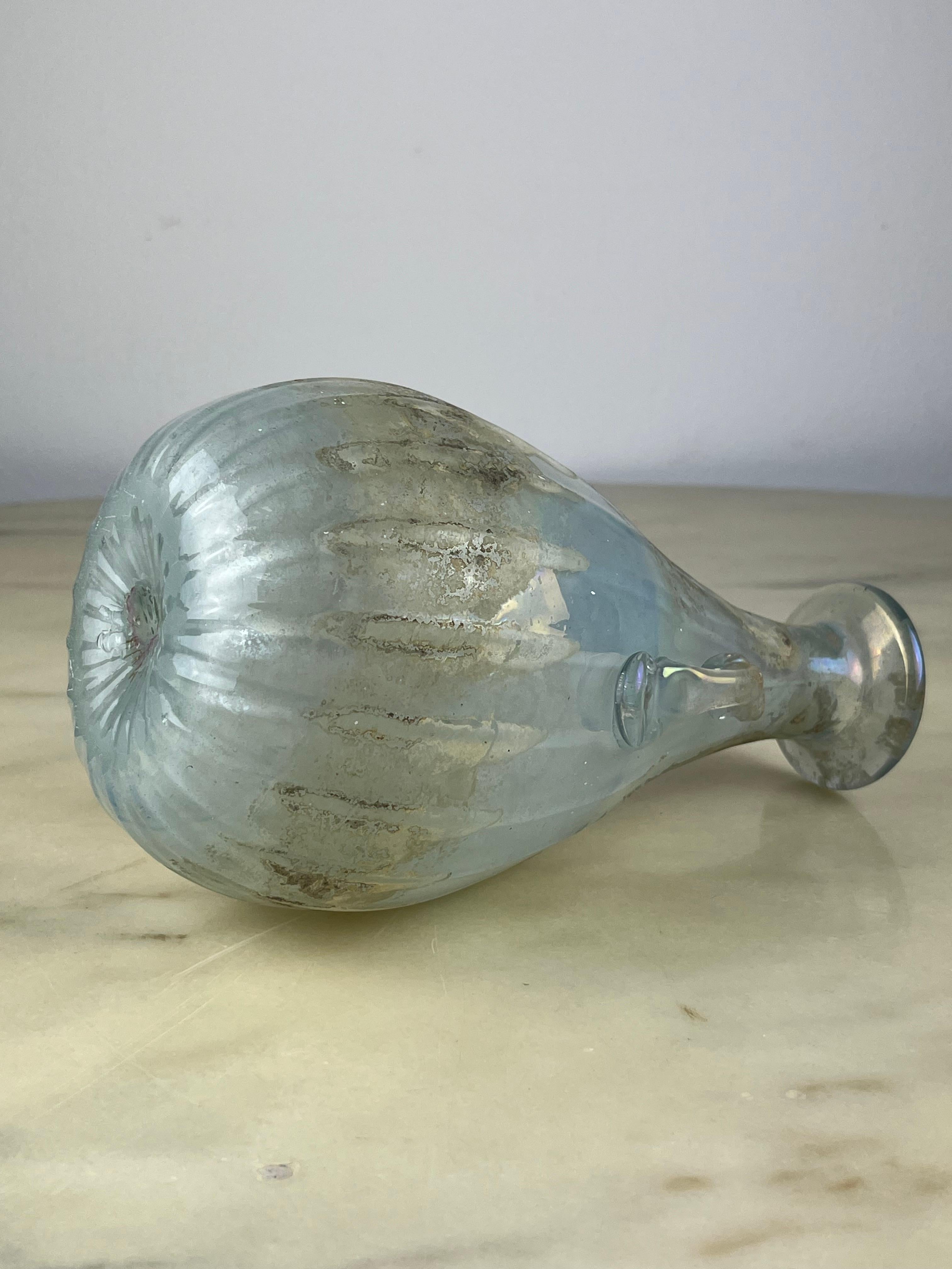 Mid-Century Opalescent Murano Glass Amphora attributed to Archimede Seguso 1940s For Sale 3