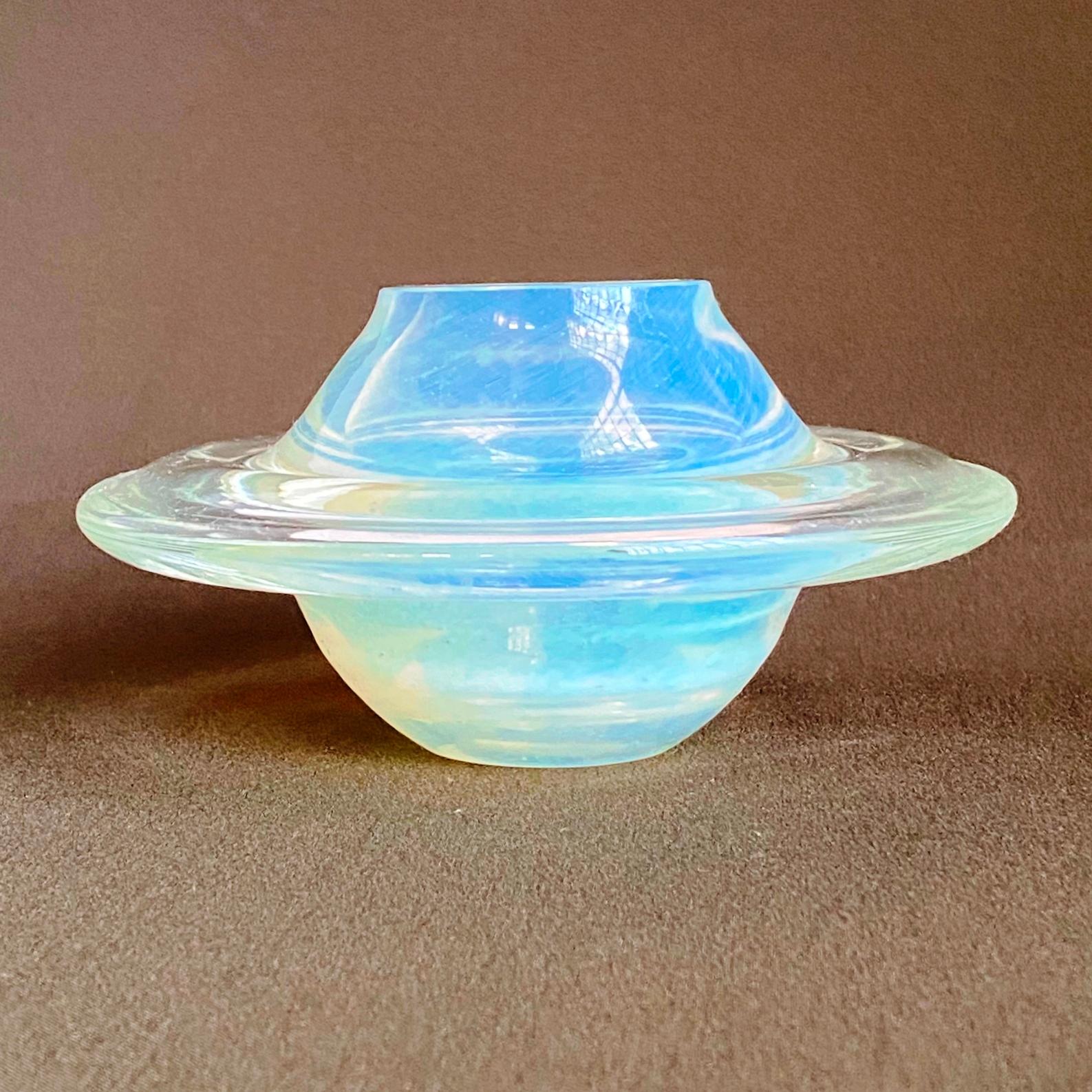 Opalescent Murano Glass Saturn Shaped Planet Paperweight or Bowl, Italy 1960s In Good Condition For Sale In  Budapest, HU